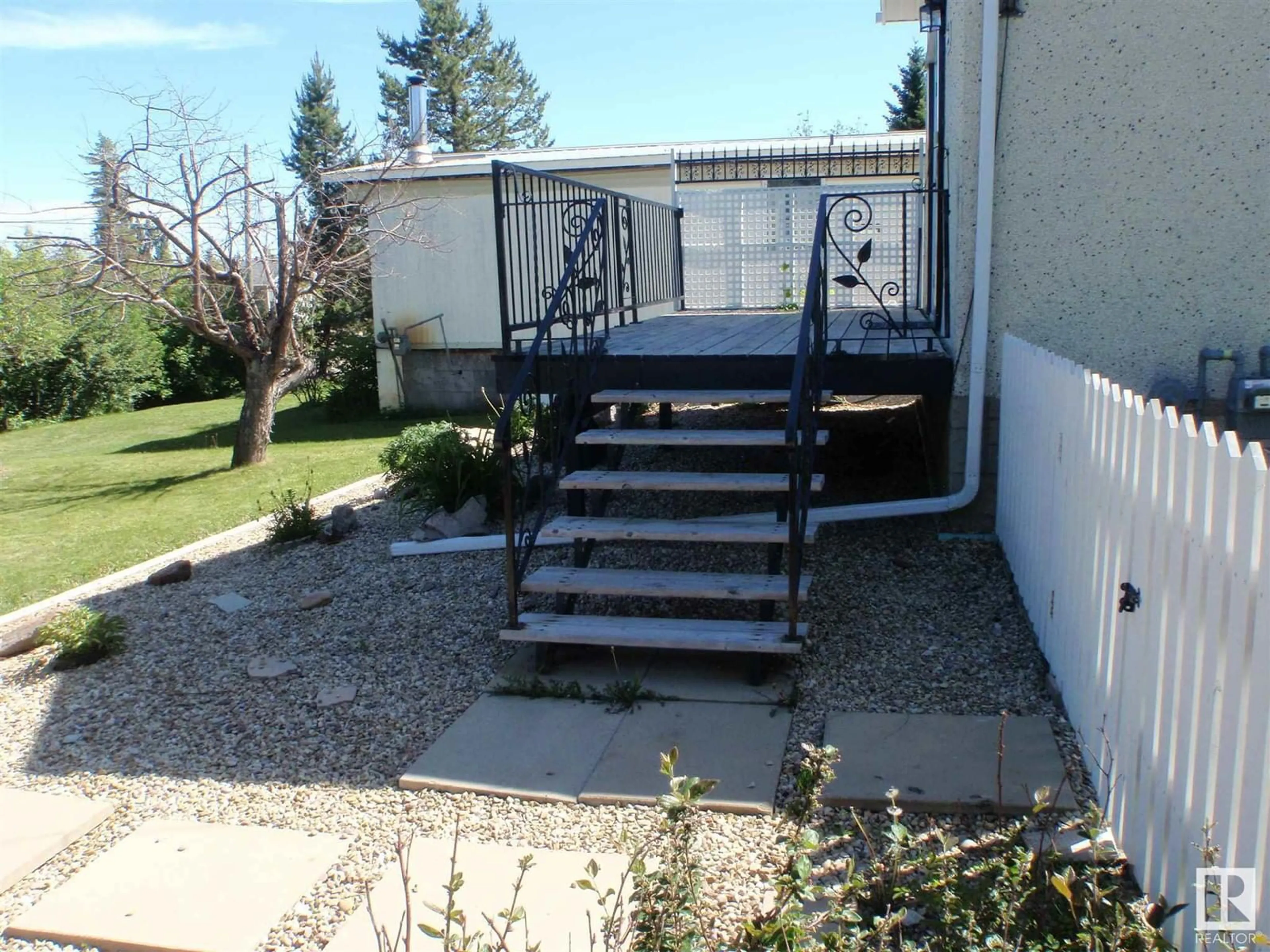 Patio, street for 5312 60 ST, Barrhead Alberta T7N1C1