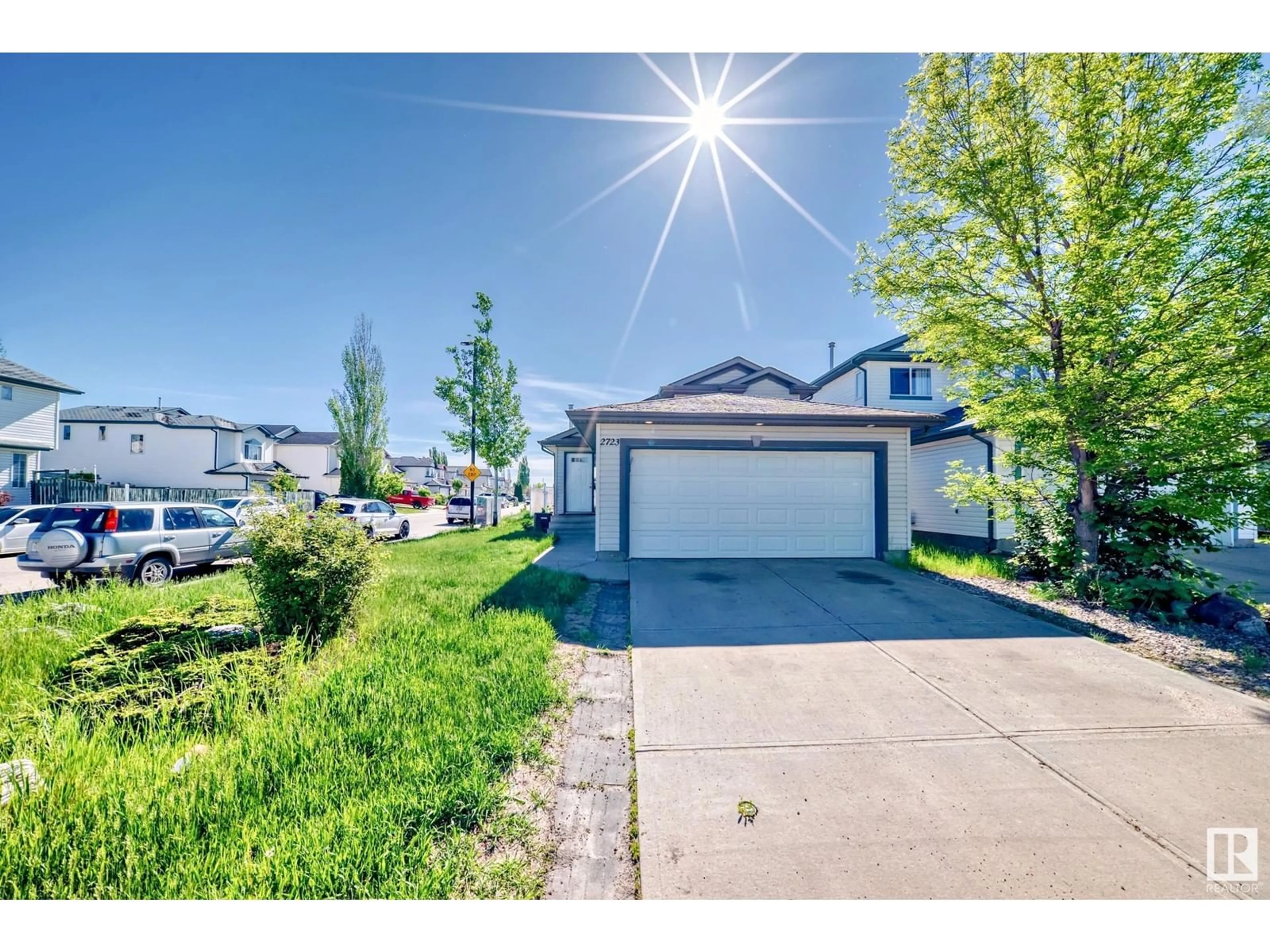 A pic from outside/outdoor area/front of a property/back of a property/a pic from drone, street for 2723 33 ST, Edmonton Alberta T5T1P6