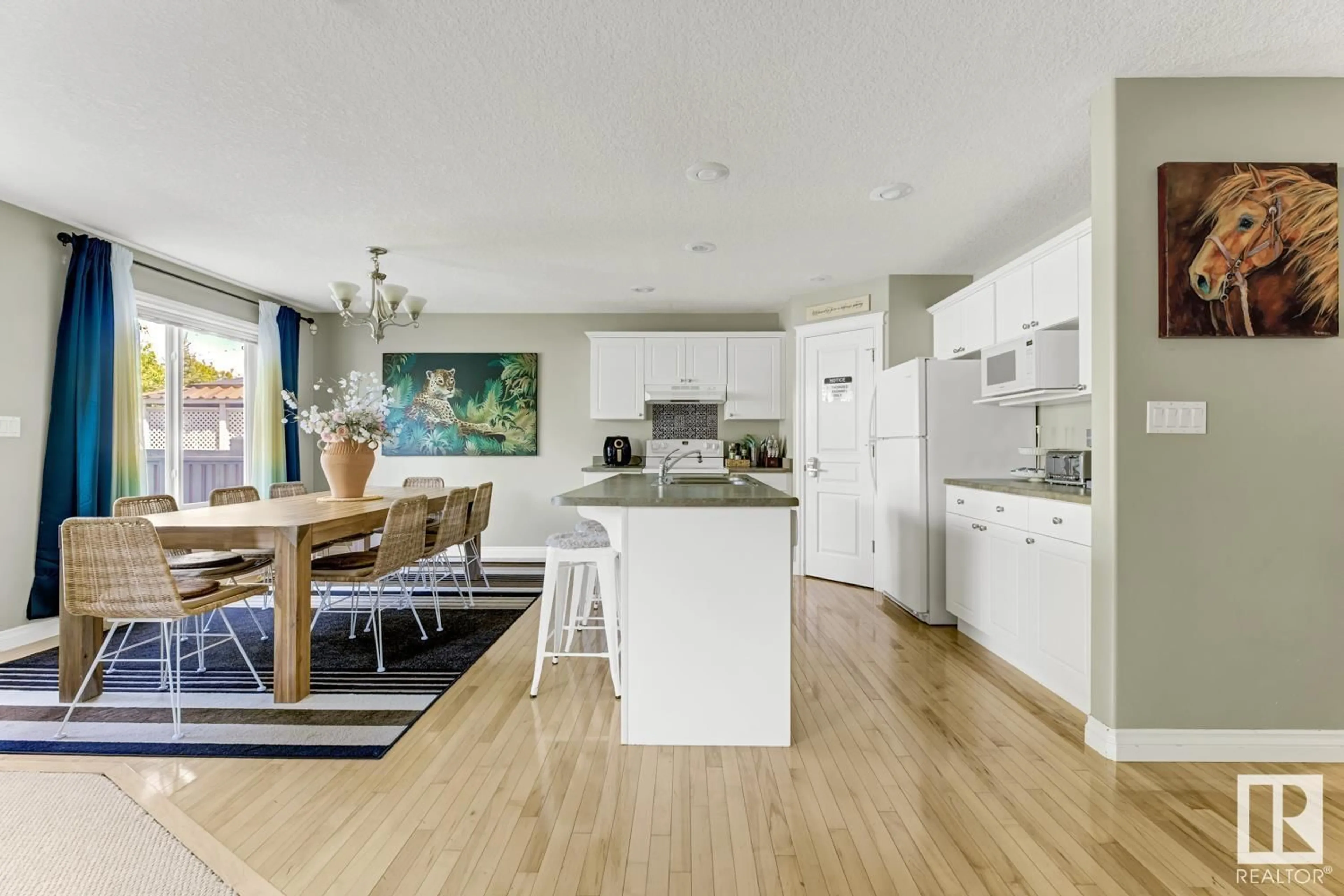 Open concept kitchen, unknown for 196 MACEWAN RD, Edmonton Alberta T6W1R2