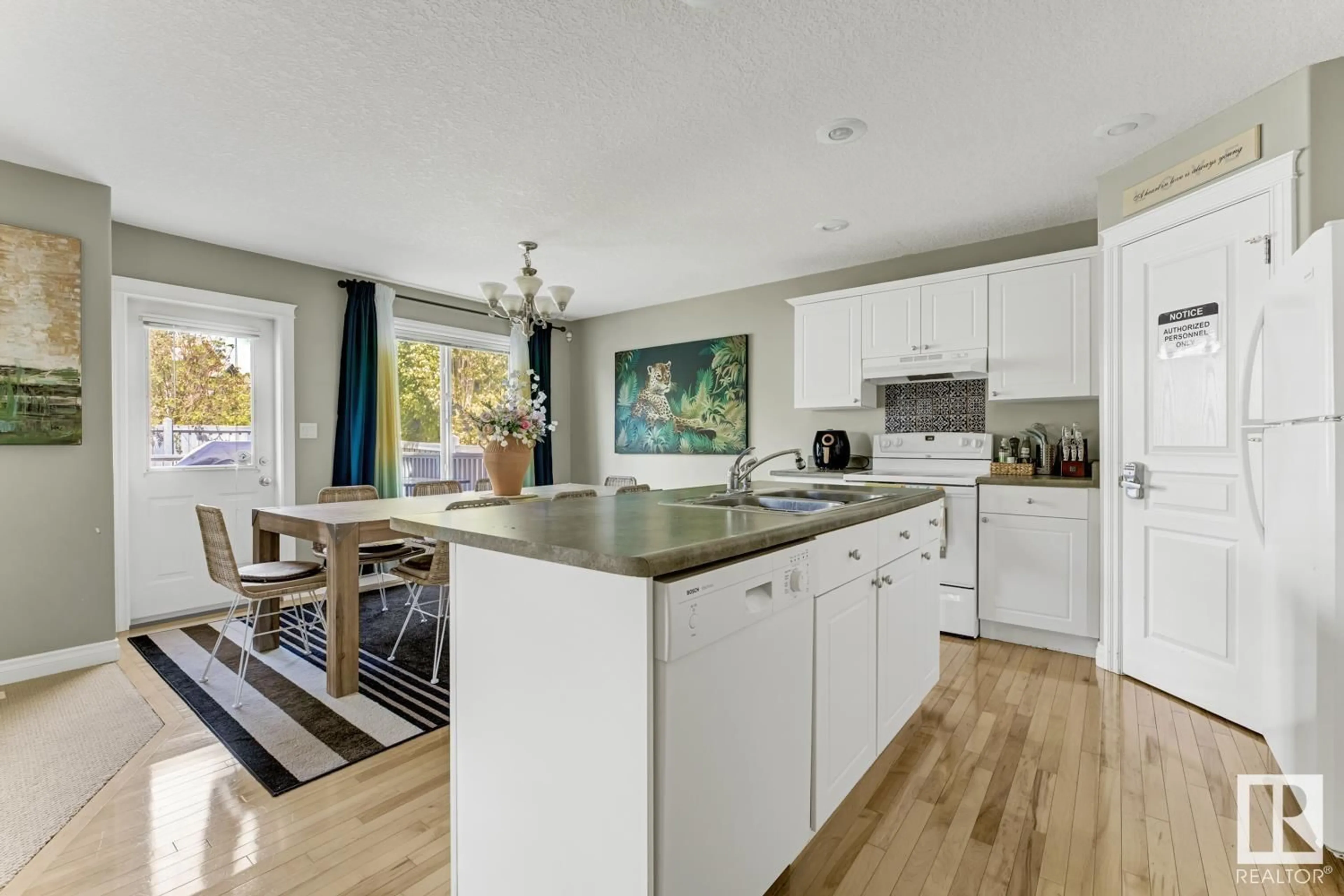Open concept kitchen, unknown for 196 MACEWAN RD, Edmonton Alberta T6W1R2