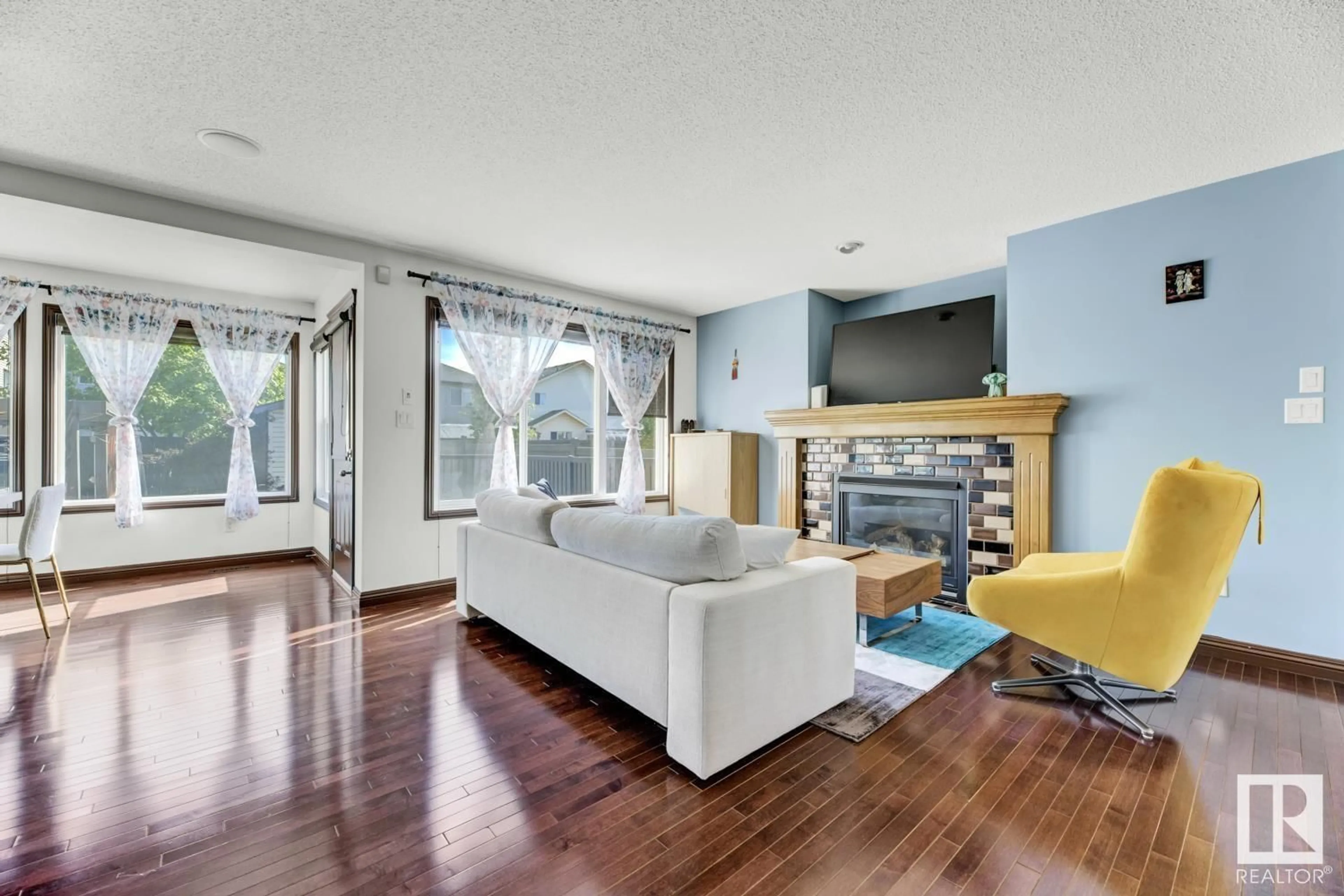 Living room with furniture, unknown for 14029 146 AV, Edmonton Alberta T6V1Y1