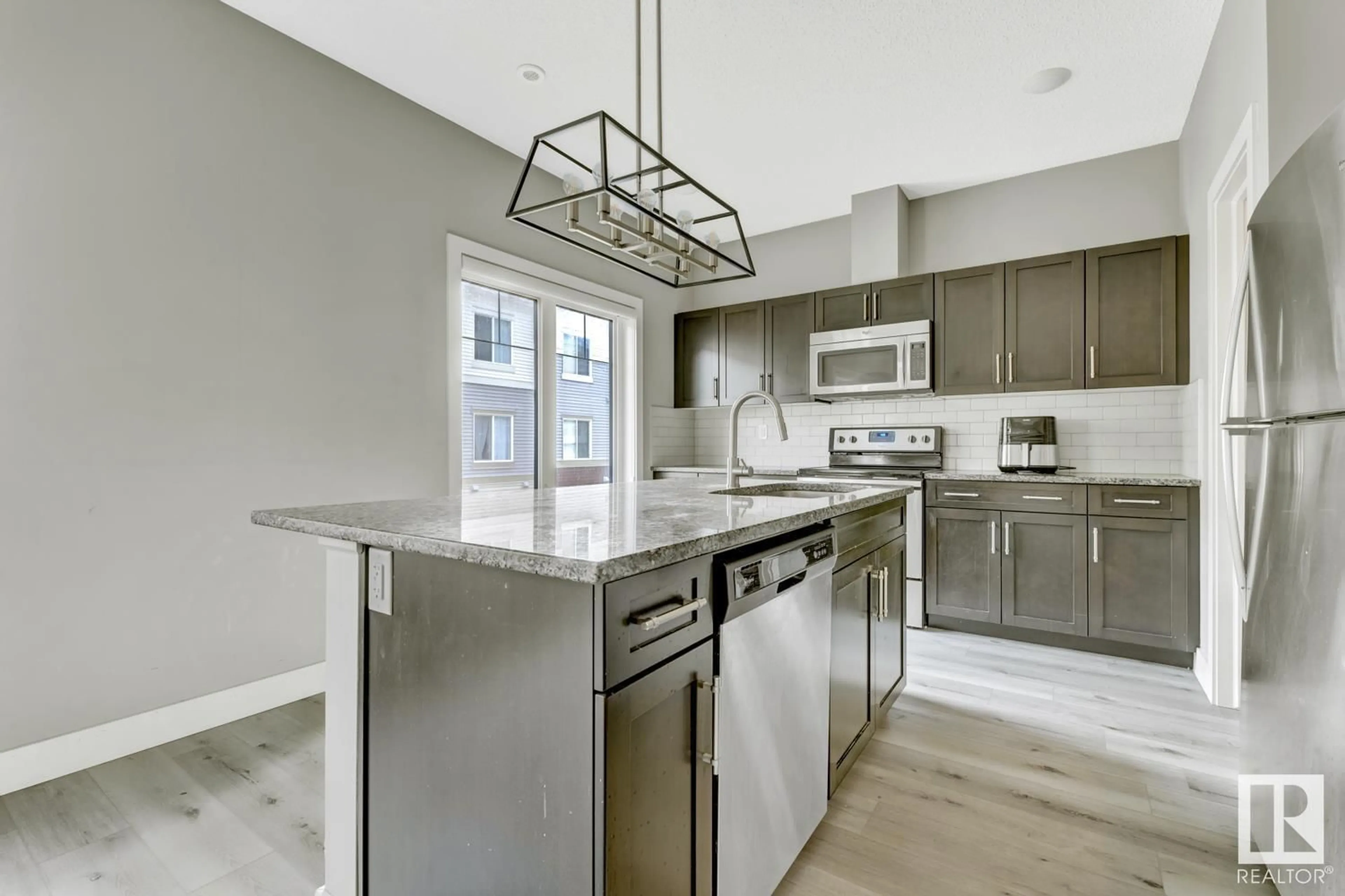Open concept kitchen, unknown for #99 - 804 WELSH DR, Edmonton Alberta T6X1Y8