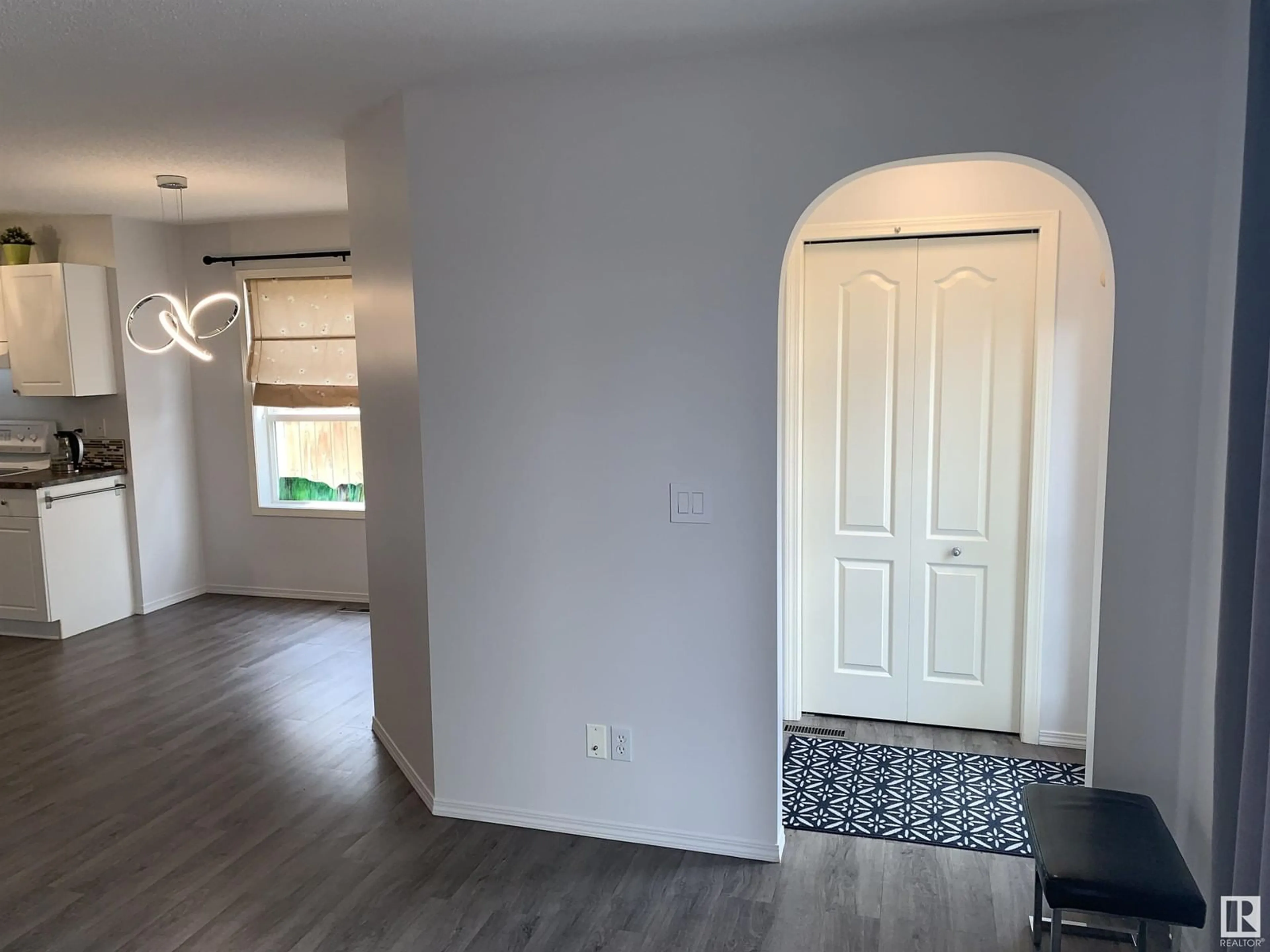 A pic of a room for 207 ARBOUR MEADOWS CL, Calgary Alberta T3G5J3