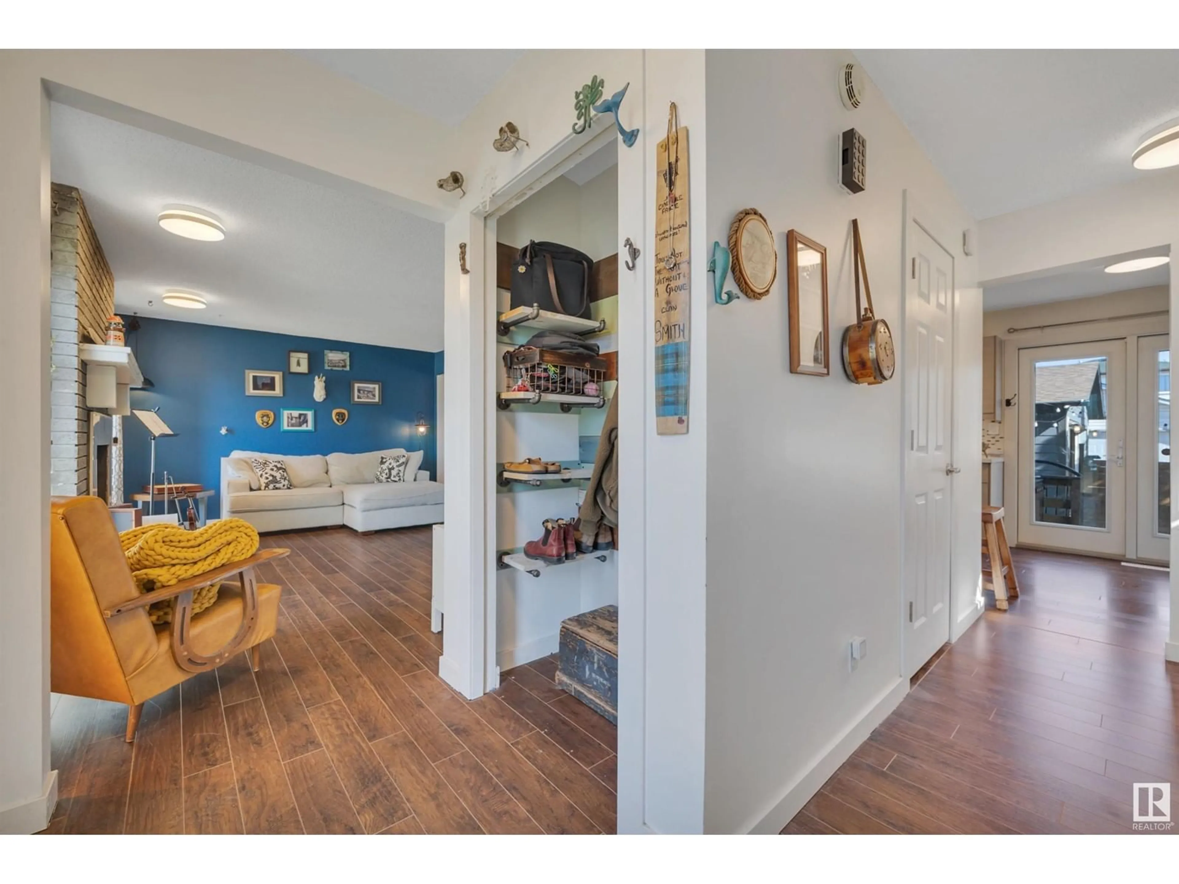 Indoor entryway for 18008 75 AV, Edmonton Alberta T5T2H2