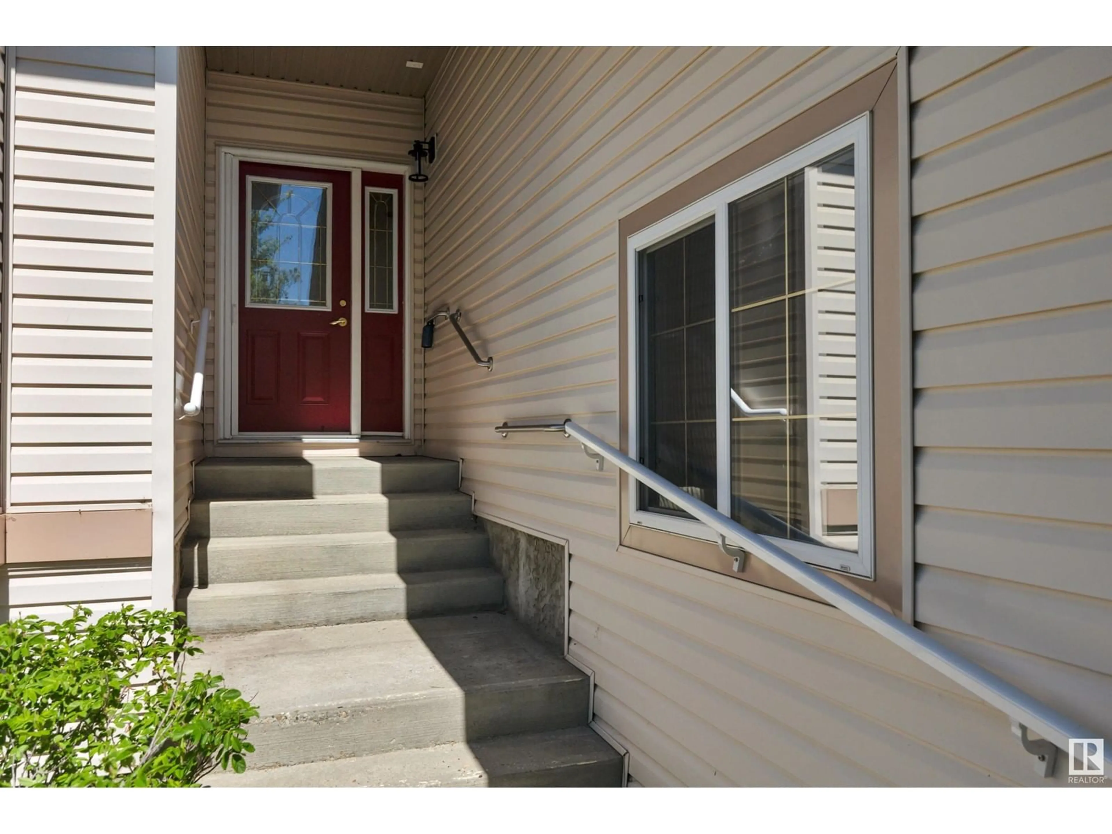Indoor entryway for 84 WINDROSE DR, Leduc Alberta T9E8N3