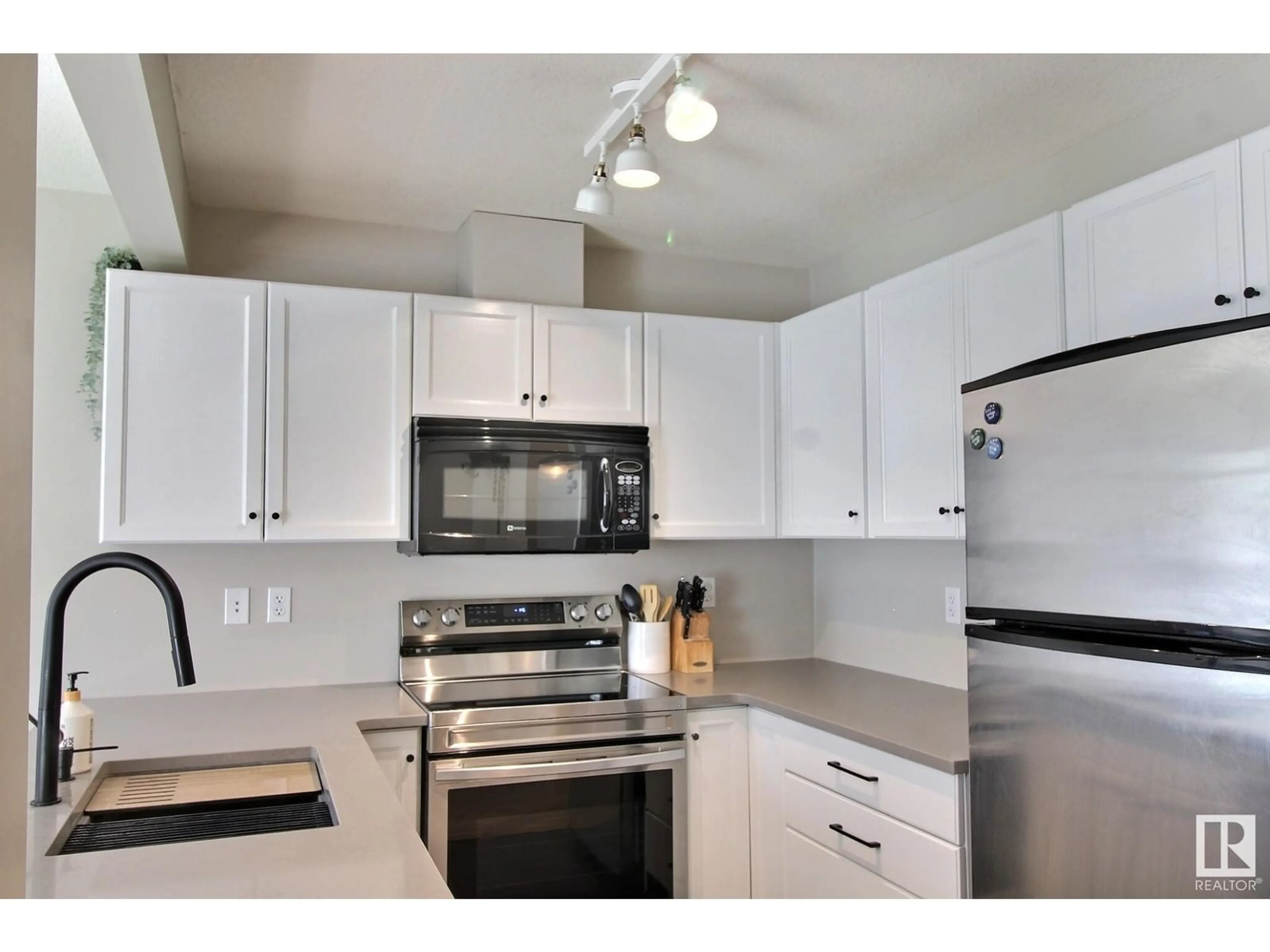 Standard kitchen, unknown for 150 - 120 EDWARDS DR, Edmonton Alberta T6X1M4