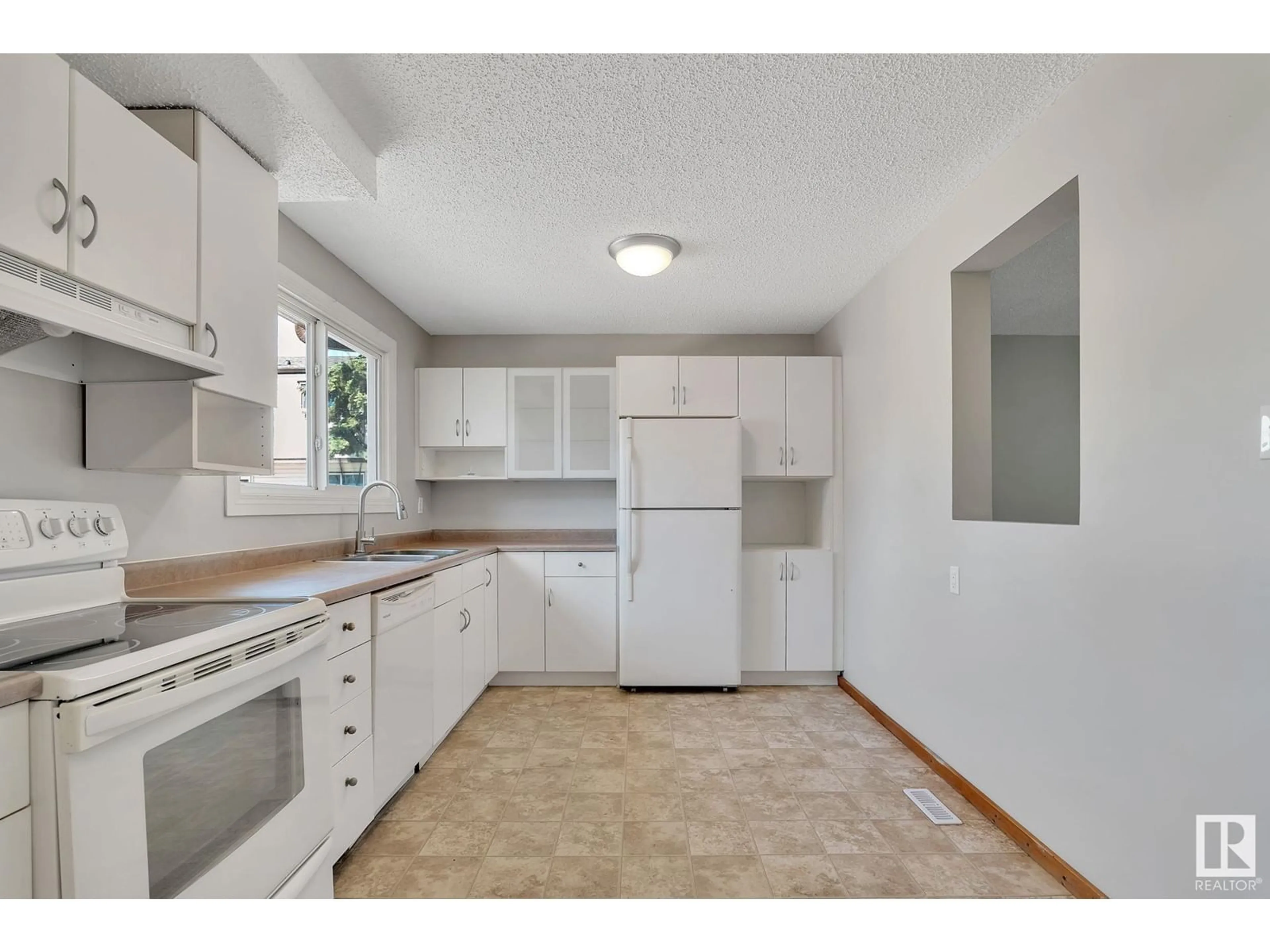 Standard kitchen, unknown for 723 CLAREVIEW RD, Edmonton Alberta T5A3S6