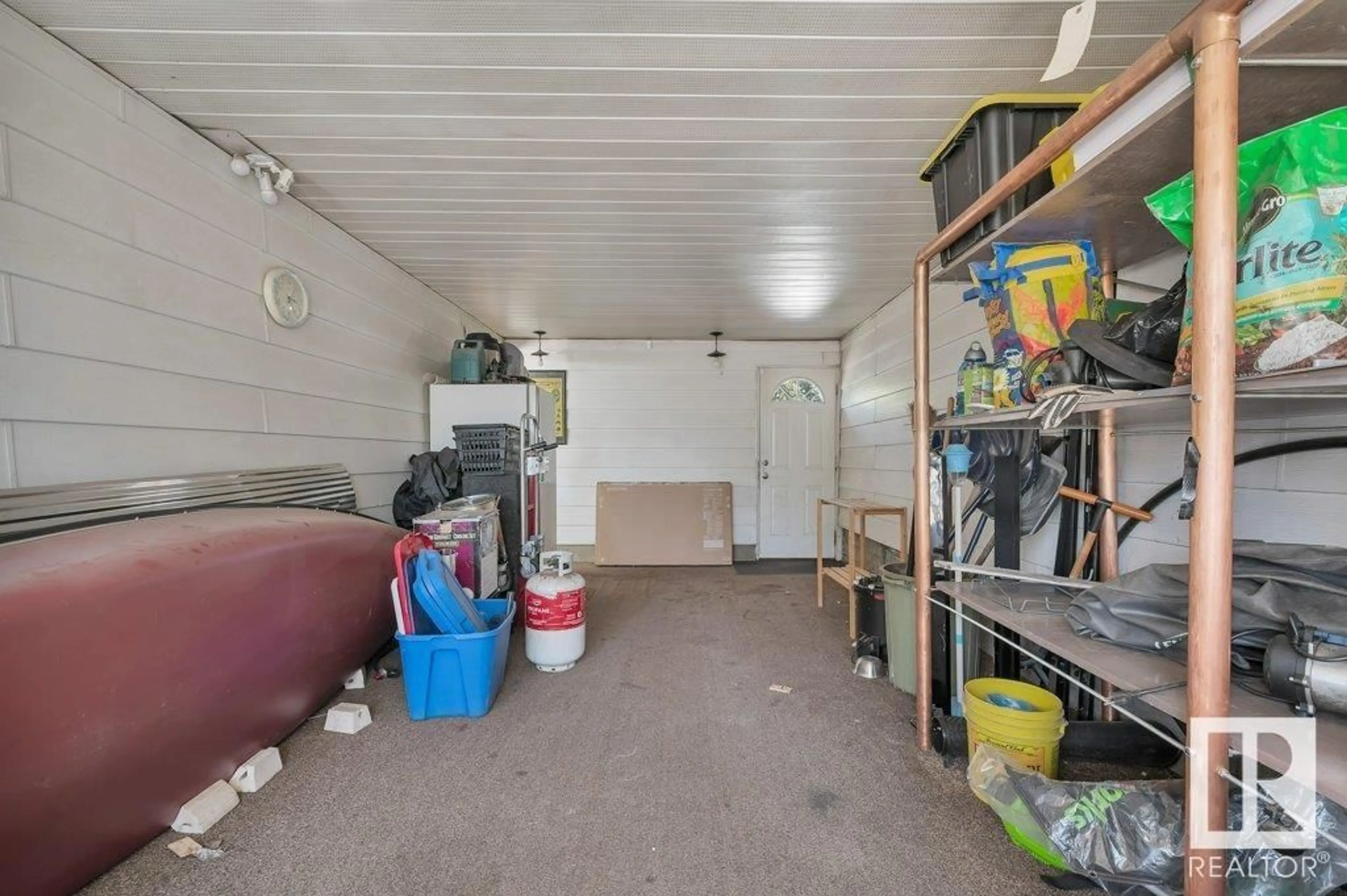 Indoor garage for 9304 128A AV, Edmonton Alberta T5E0J9