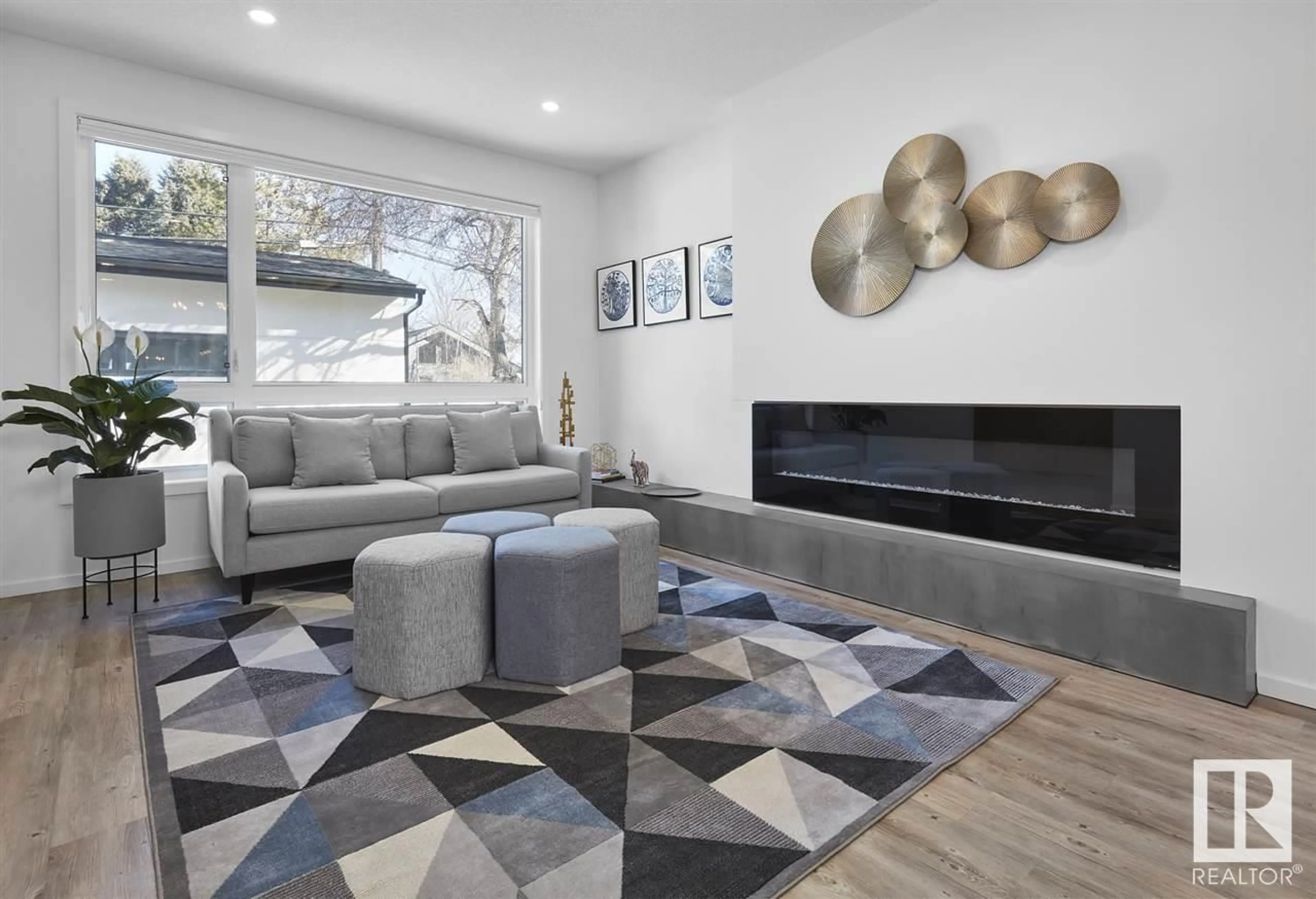 Living room with furniture, unknown for NW - 11530 71 AV, Edmonton Alberta T6G0A7