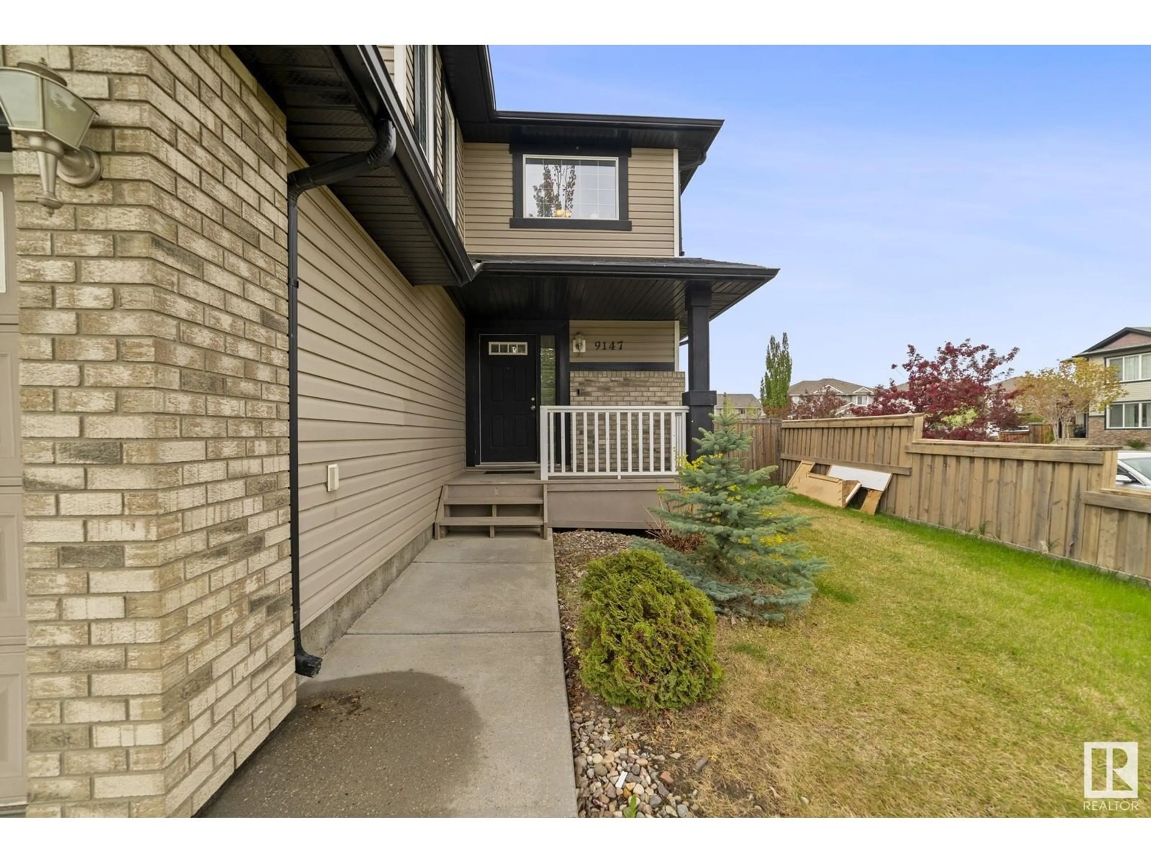 Unknown for 9147 SCOTT CR, Edmonton Alberta T6R0E5