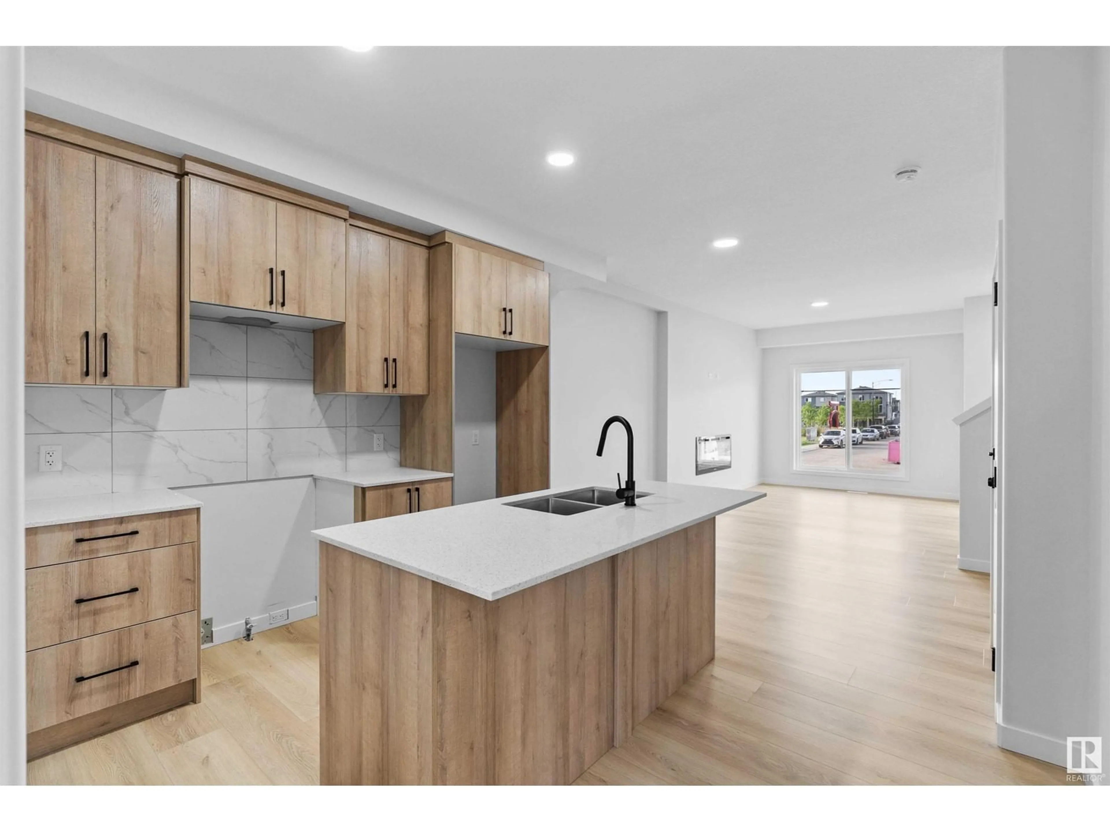 Open concept kitchen, unknown for 6373 KING WD, Edmonton Alberta T6W5J3