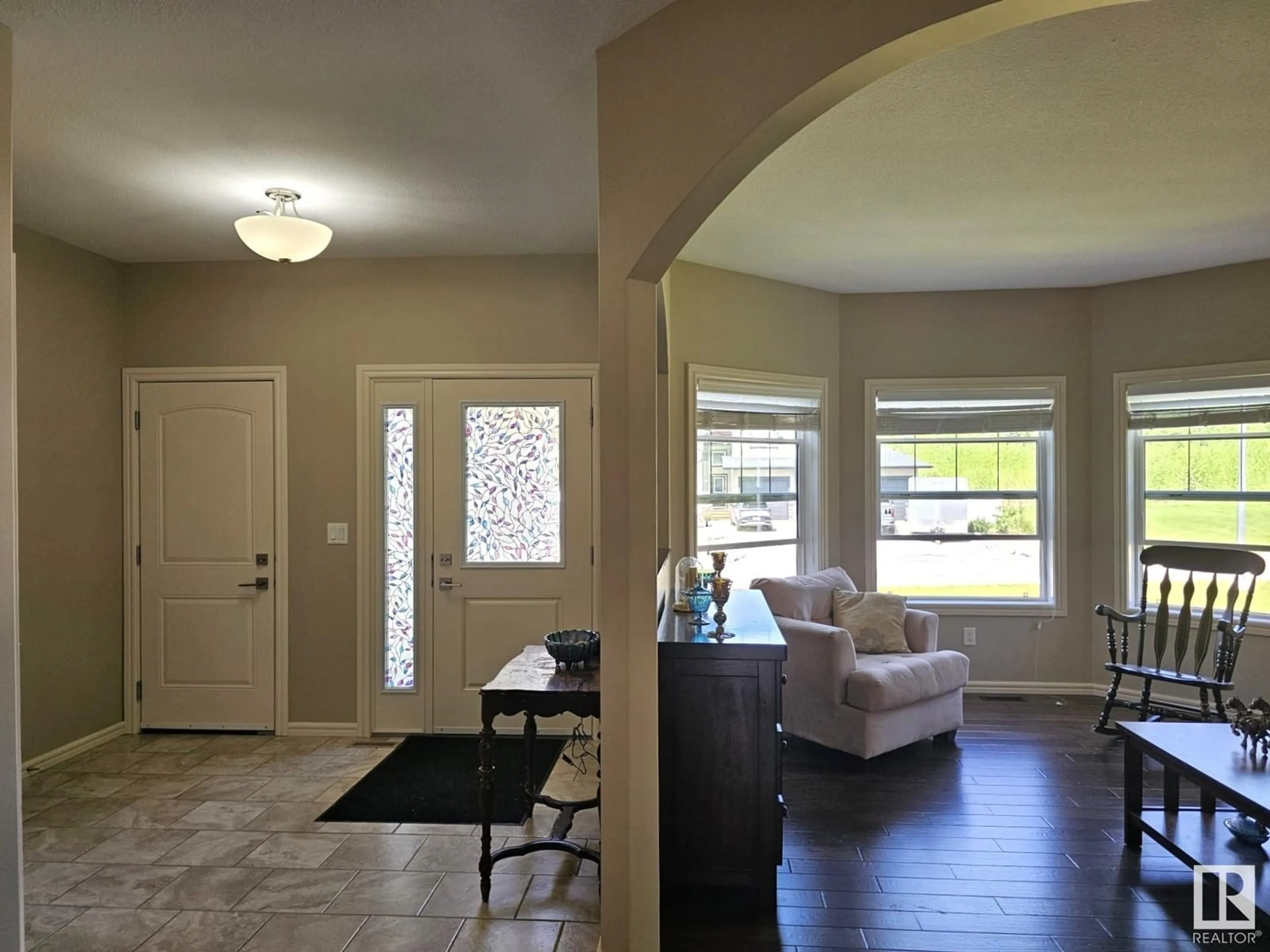 Indoor entryway for 9 FRASER DR, Breton Alberta T0C0P0