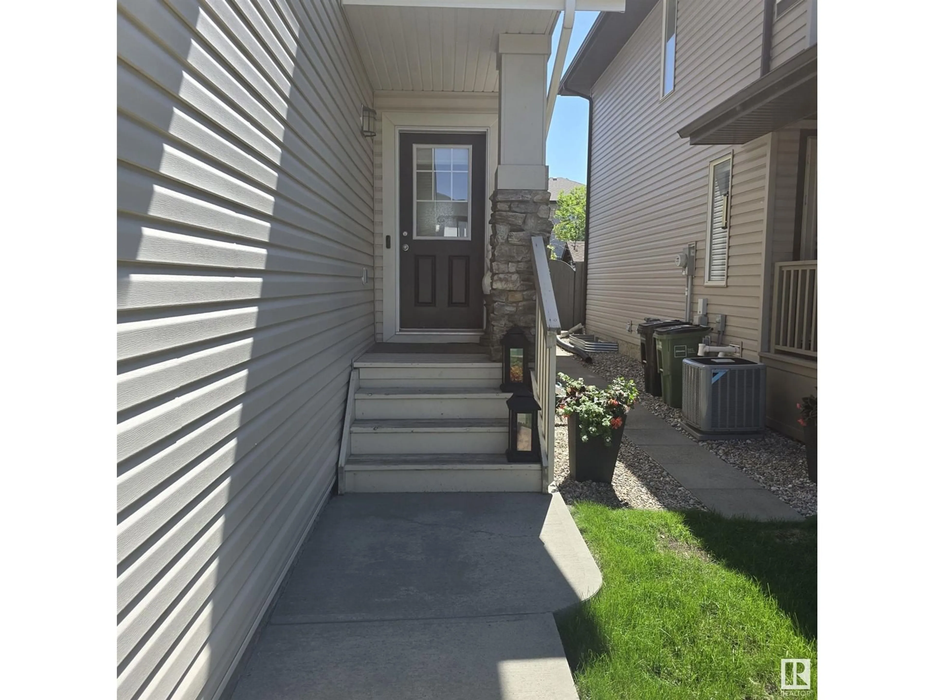 Unknown for 1707 CUNNINGHAM WY, Edmonton Alberta T6W0W4