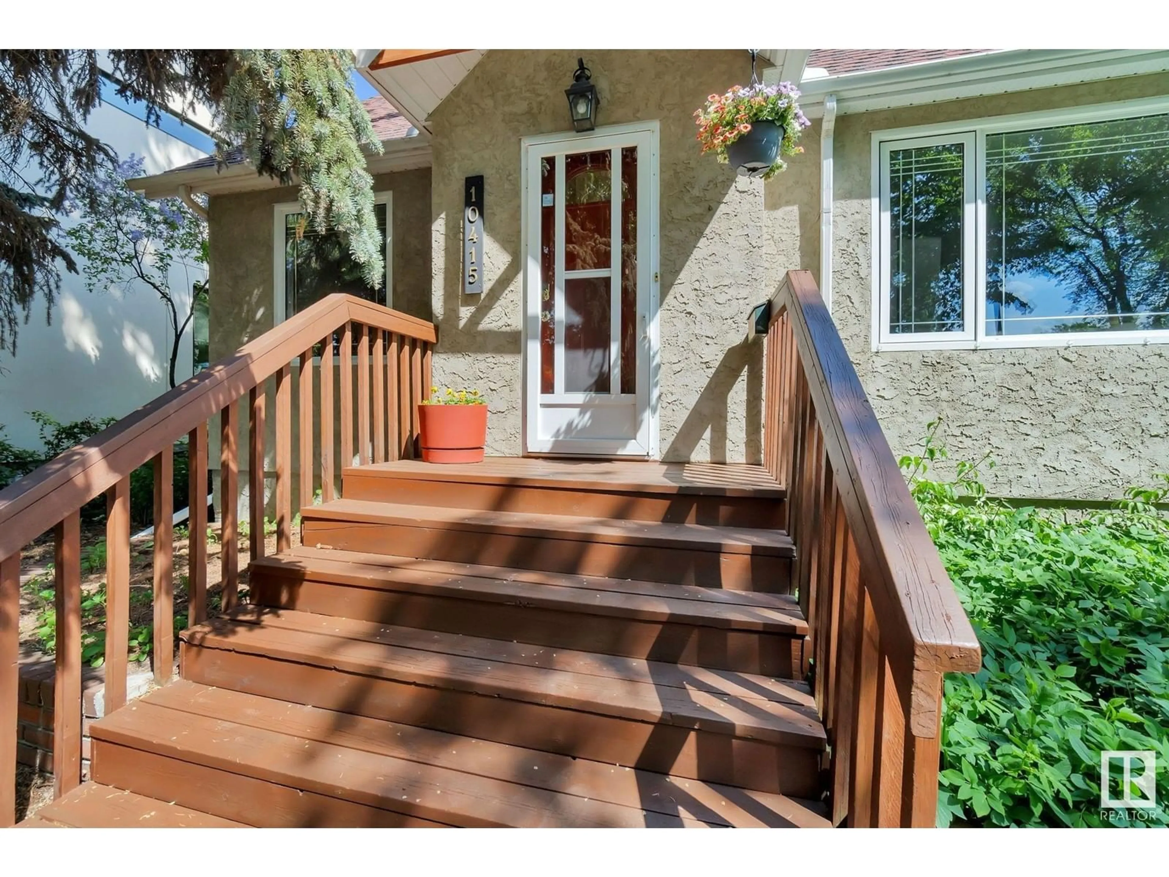 Indoor entryway for NW - 10415 144 ST, Edmonton Alberta T5N2V5