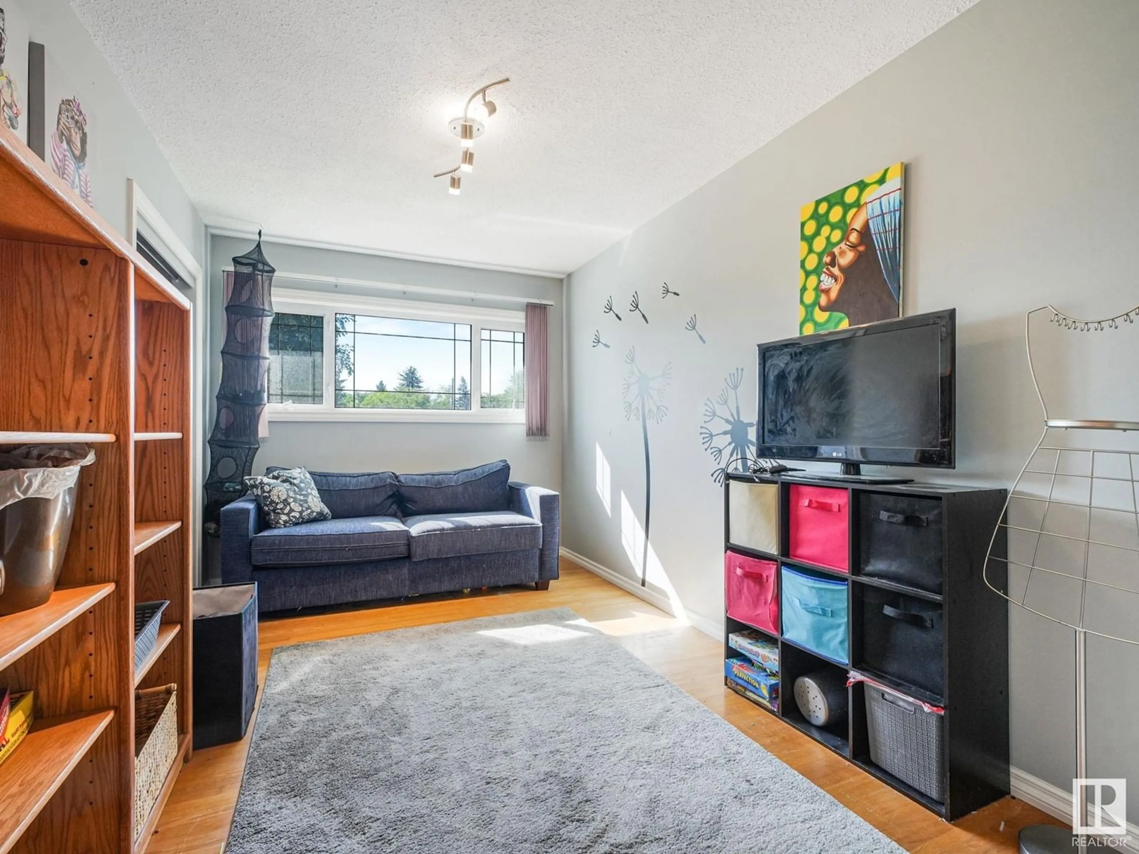 Living room with furniture, unknown for 16804 93A AV, Edmonton Alberta T5R5K3