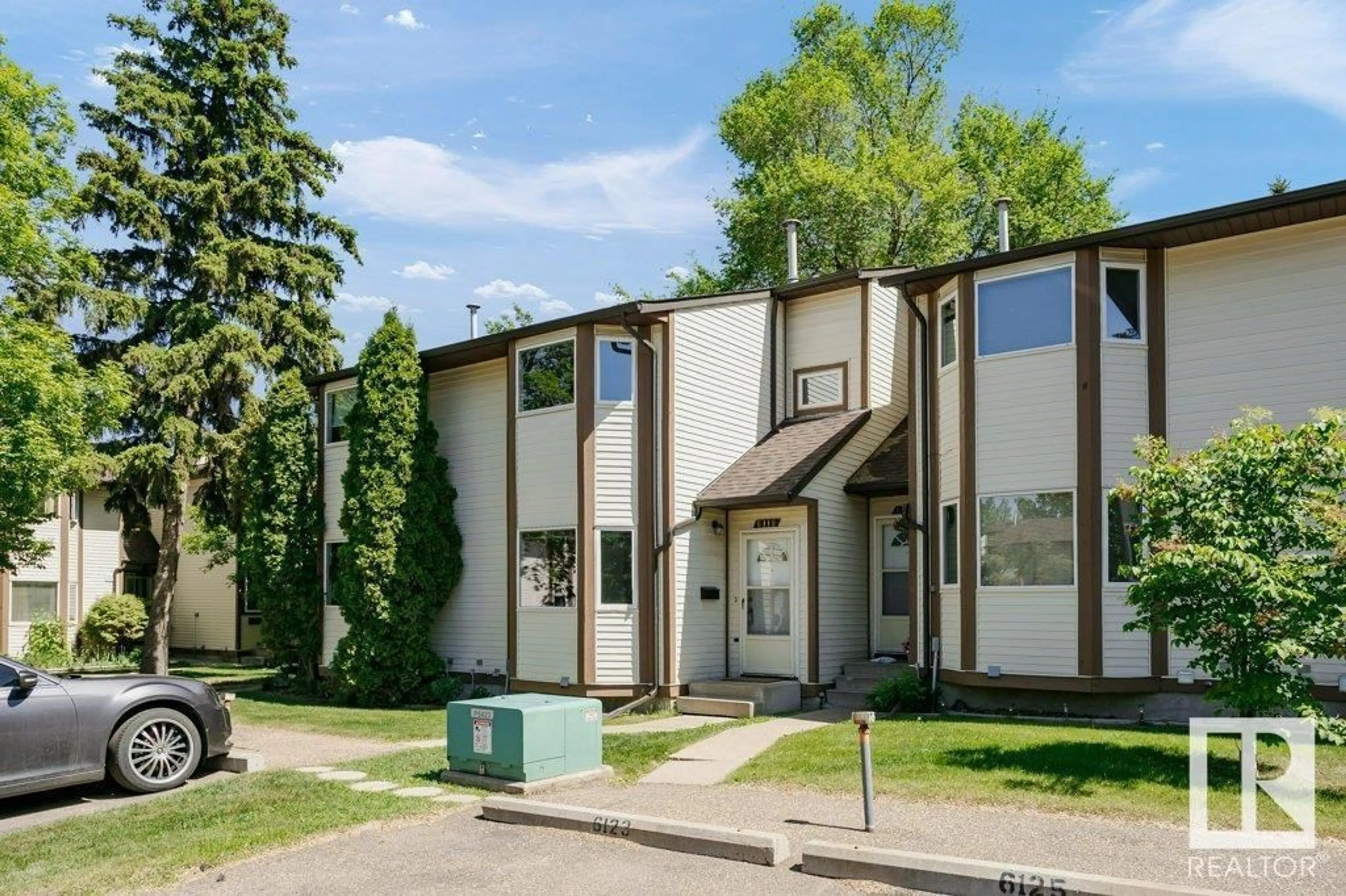 Unknown for 6119 38 AV, Edmonton Alberta T6L3Z5