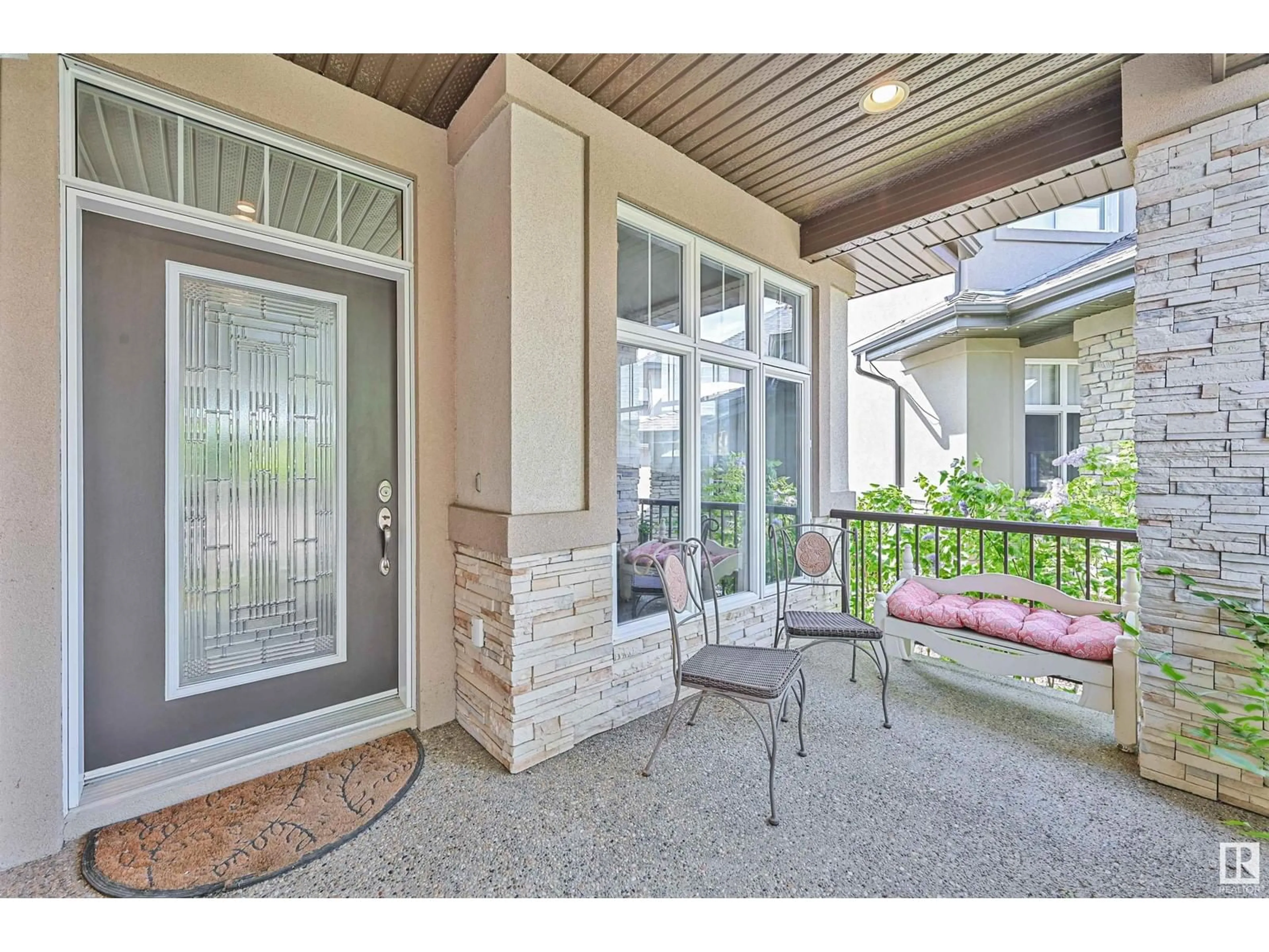 Indoor entryway for 2215 WARRY LO, Edmonton Alberta T6W0N8