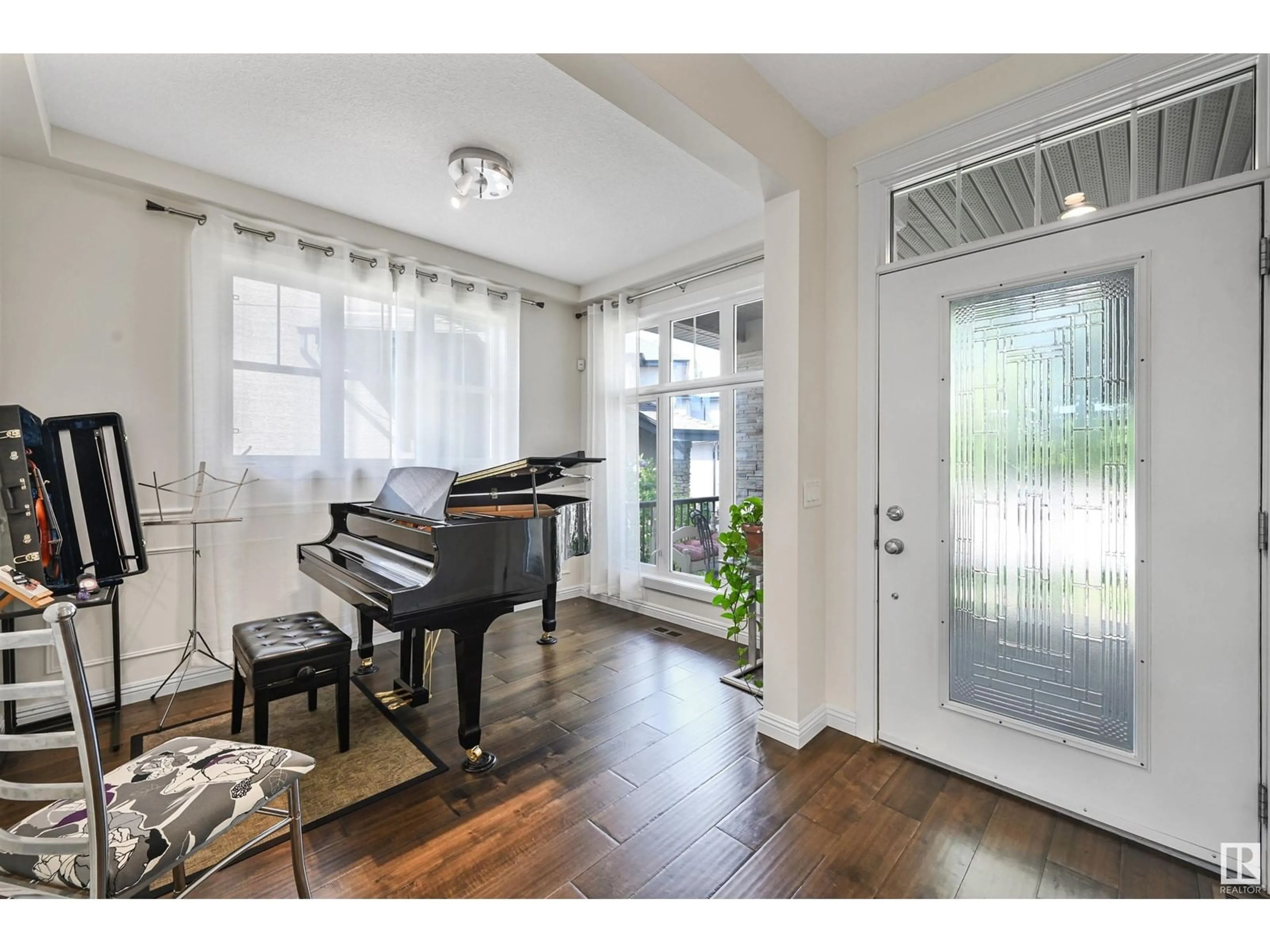 Indoor entryway for 2215 WARRY LO, Edmonton Alberta T6W0N8