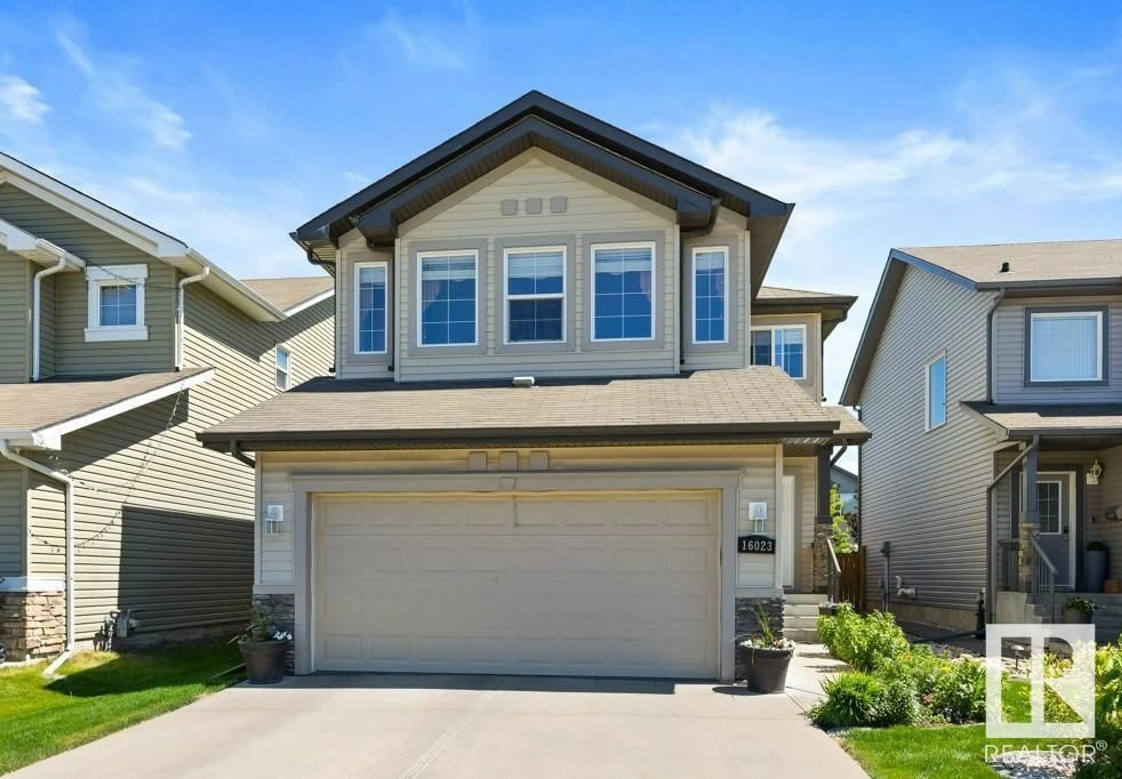 Home with vinyl exterior material, street for NW - 16023 138 ST, Edmonton Alberta T6V0E2