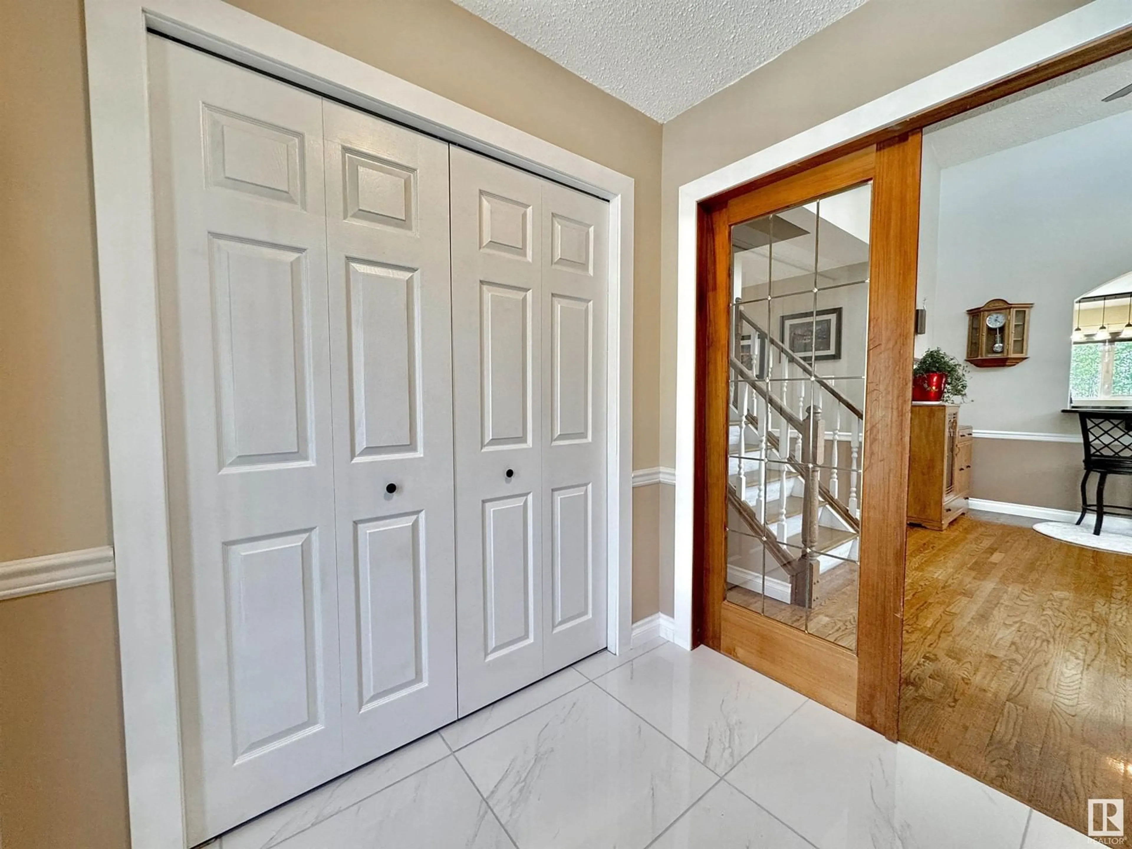 Indoor entryway for 49 21410 TWP ROAD 524, Rural Strathcona County Alberta T0B0E0