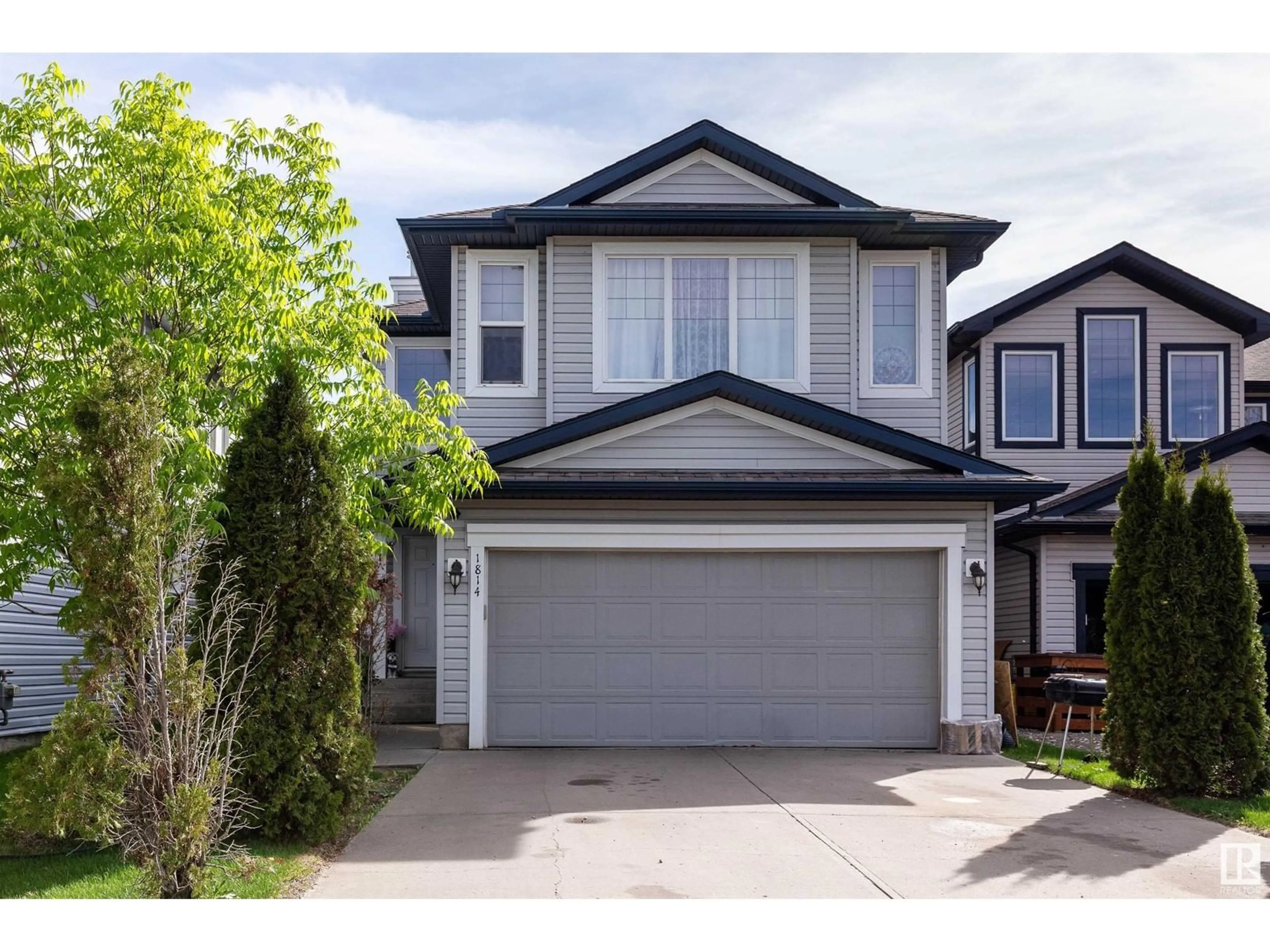Home with vinyl exterior material, street for 1814 MELROSE CRESCENT, Edmonton Alberta T6W1V5