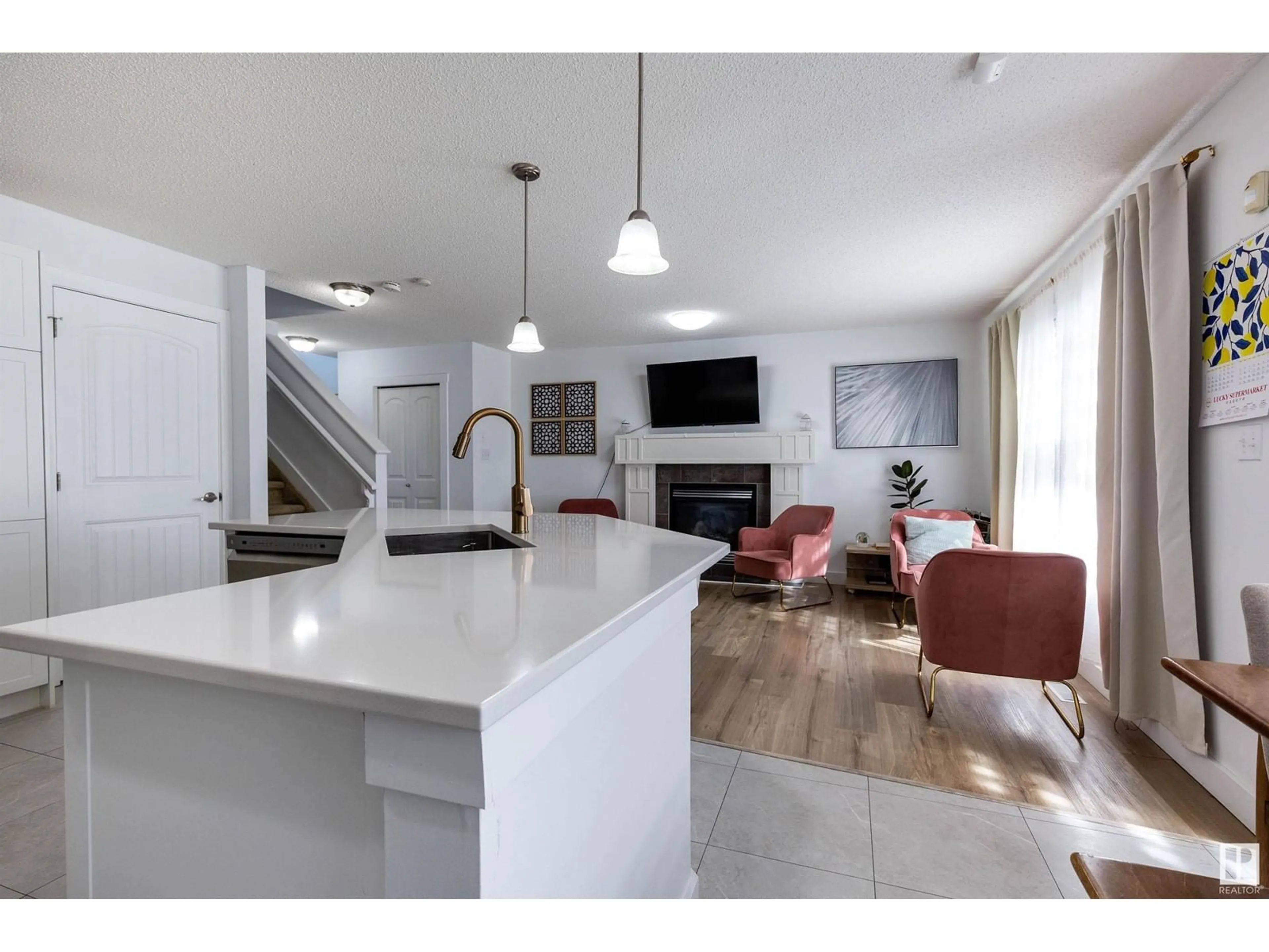 Open concept kitchen, unknown for 1814 MELROSE CRESCENT, Edmonton Alberta T6W1V5