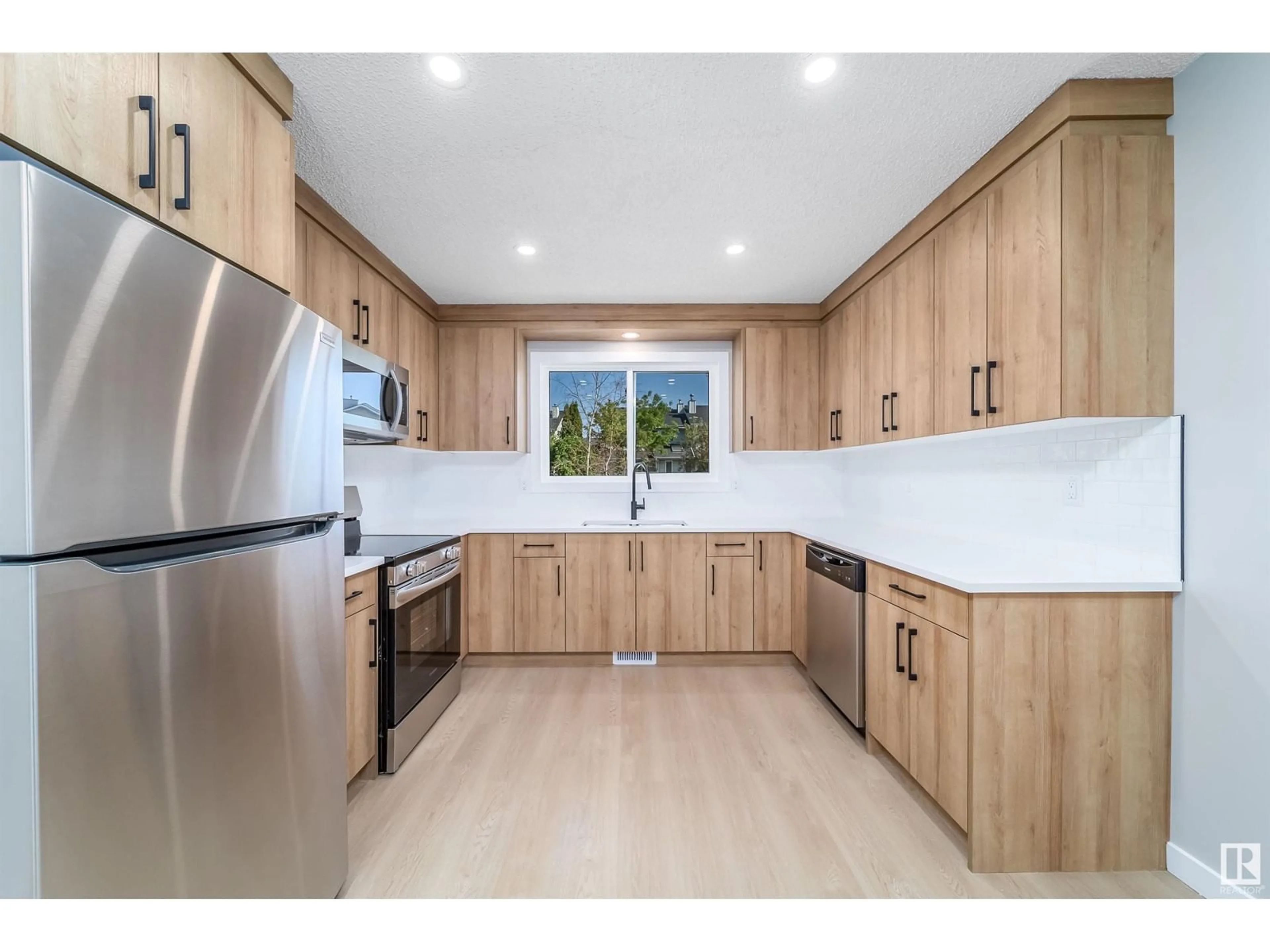 Unknown for 473 KIRKNESS RD, Edmonton Alberta T5Y2J1