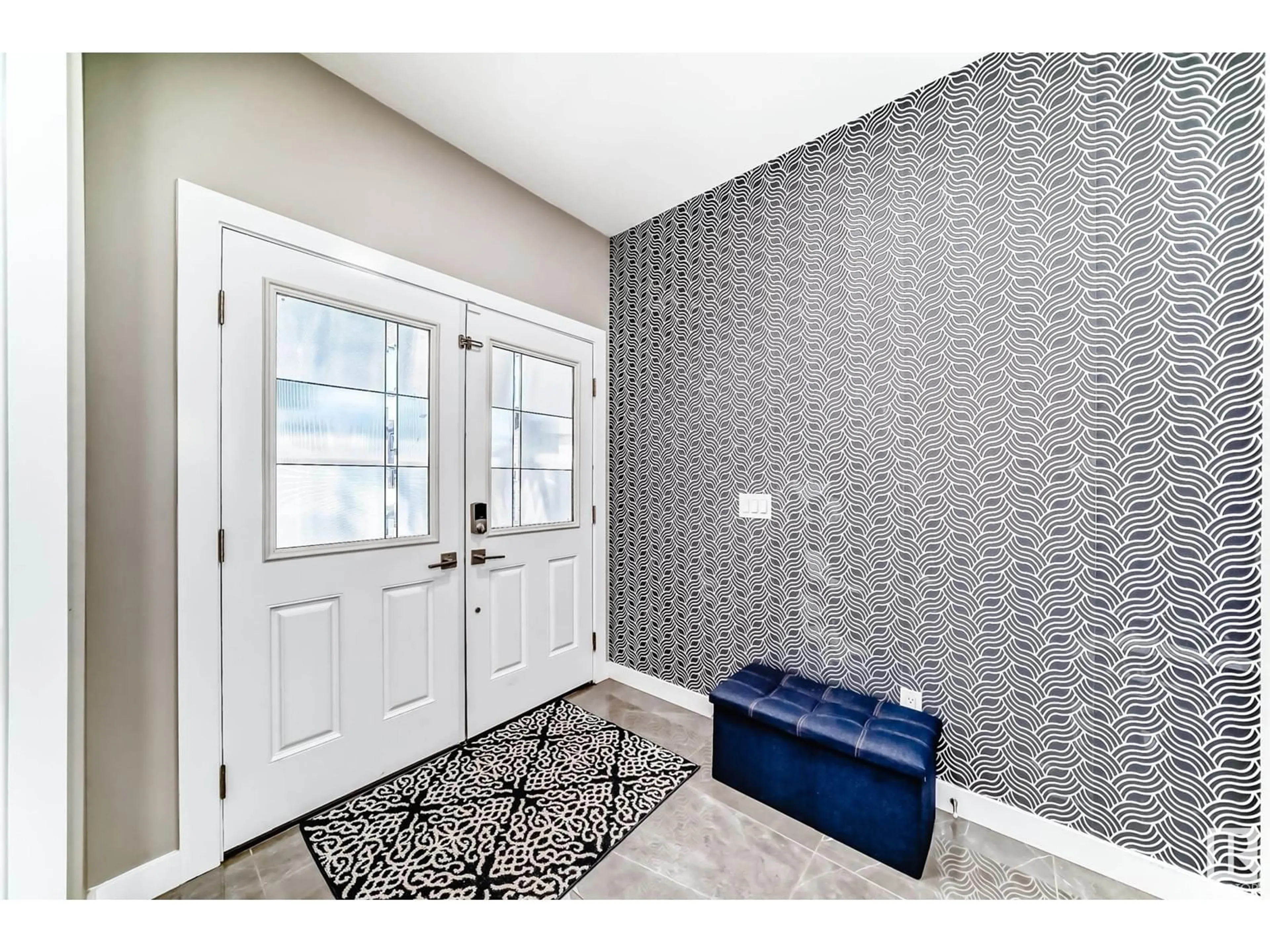 Indoor entryway for NW - 1419 150 AV, Edmonton Alberta T5Y3R5