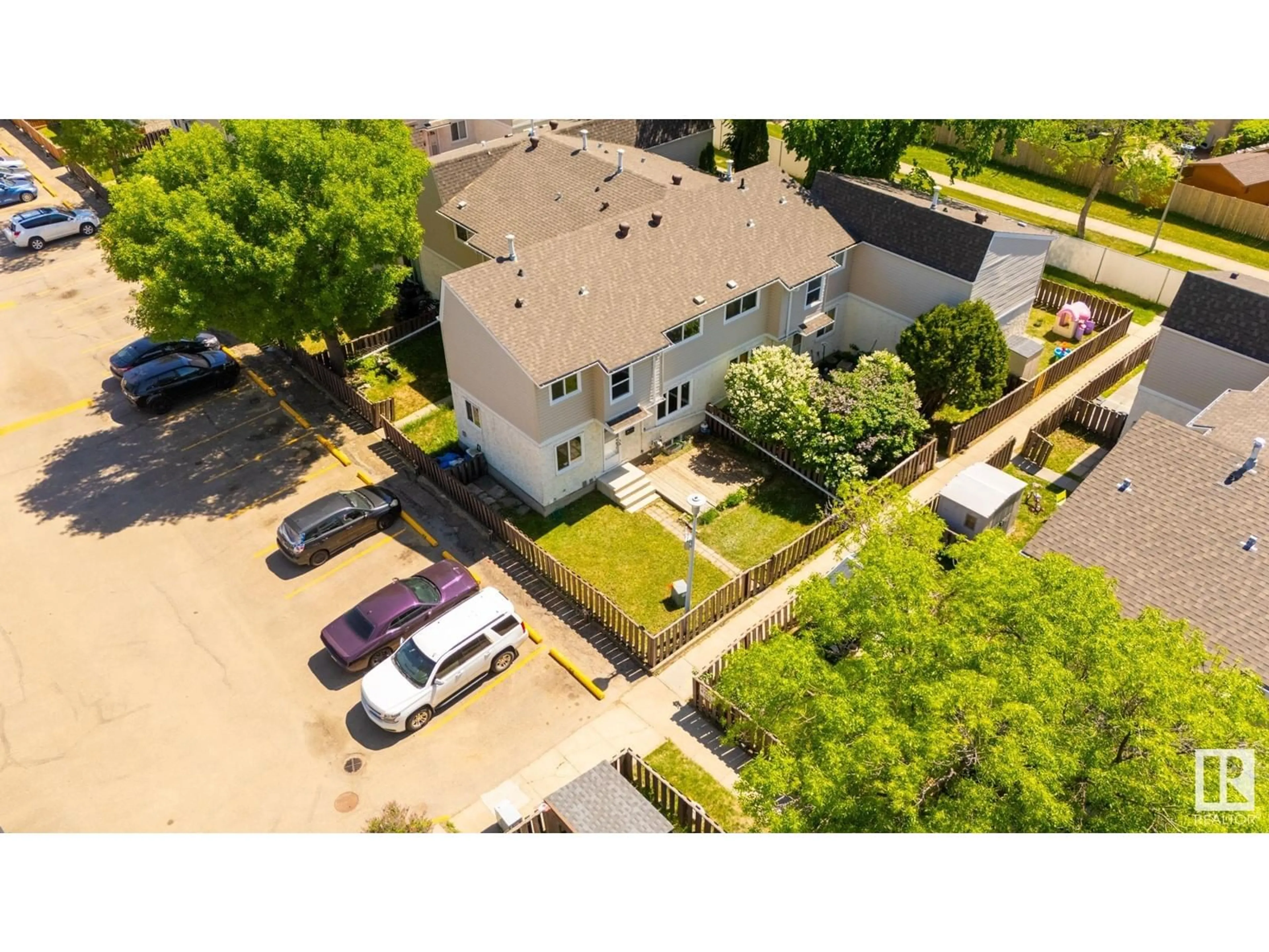 A pic from outside/outdoor area/front of a property/back of a property/a pic from drone, street for NW - 3F CLAREVIEW VG, Edmonton Alberta T5A3P2