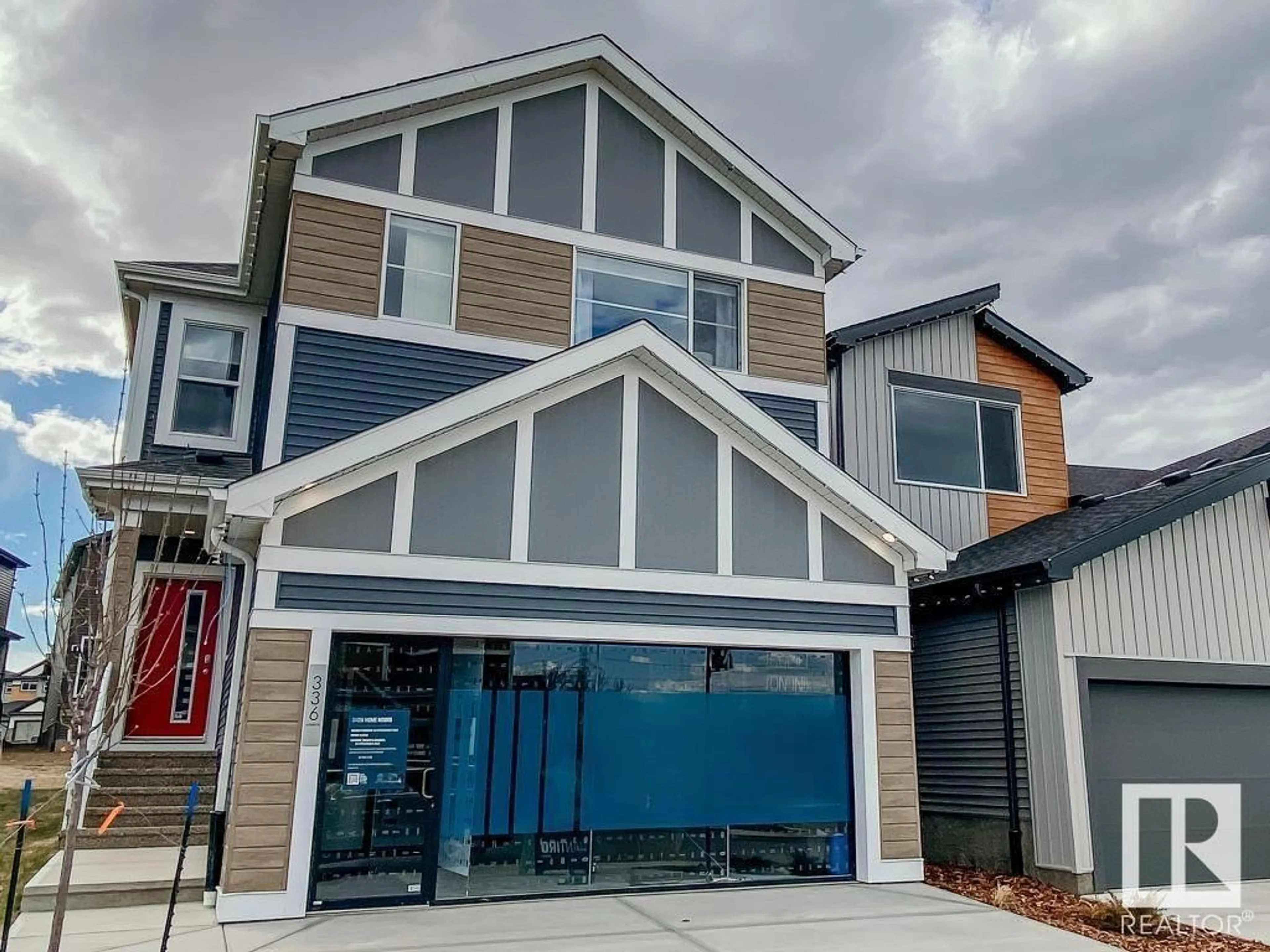 Home with vinyl exterior material, street for 38 RHEA CR, St. Albert Alberta T8N8A4