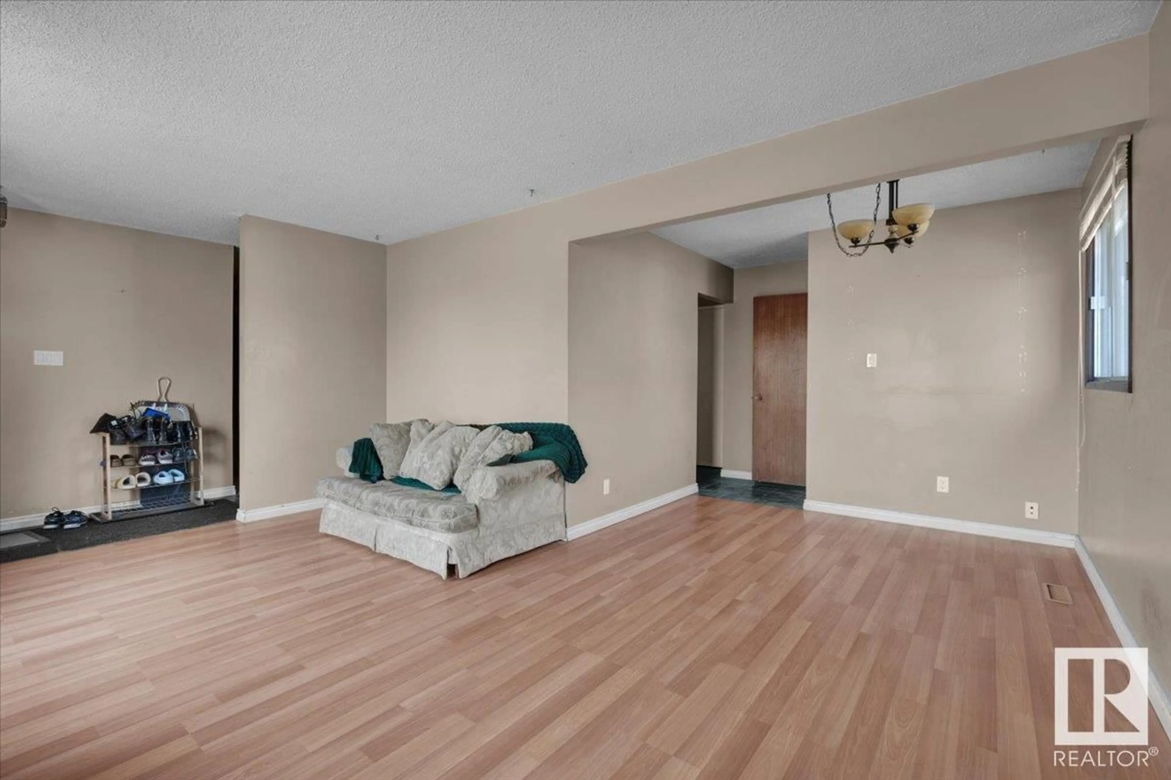 Living room with furniture, unknown for 4320 74 ST, Edmonton Alberta T6K0W2