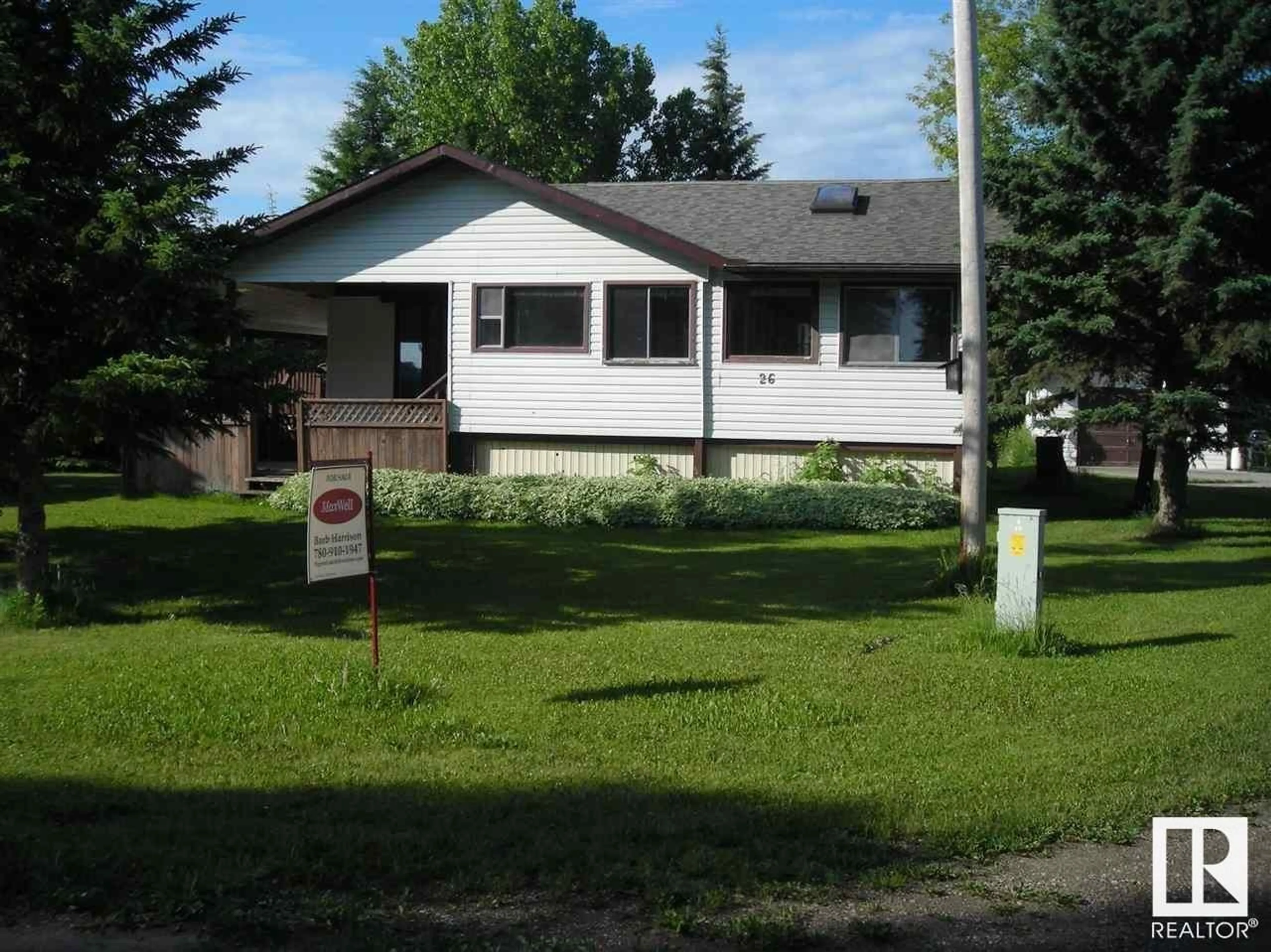 Home with vinyl exterior material, street for 26 LAKESHORE DR, Rural Wetaskiwin County Alberta T0C2V0