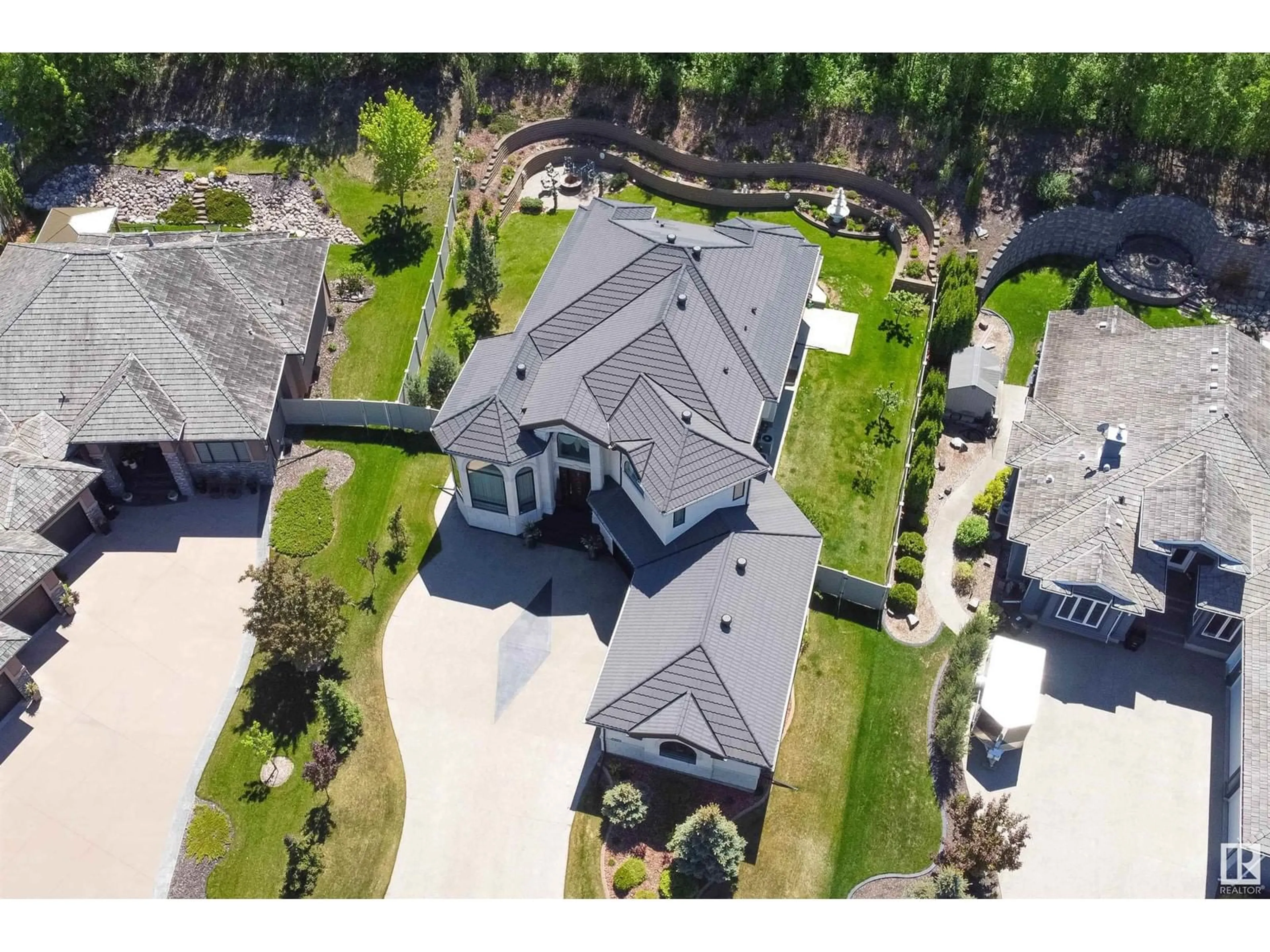A pic from outside/outdoor area/front of a property/back of a property/a pic from drone, street for 392 RGE ROAD 233 RGE ROAD, Rural Strathcona County Alberta T8B1C9