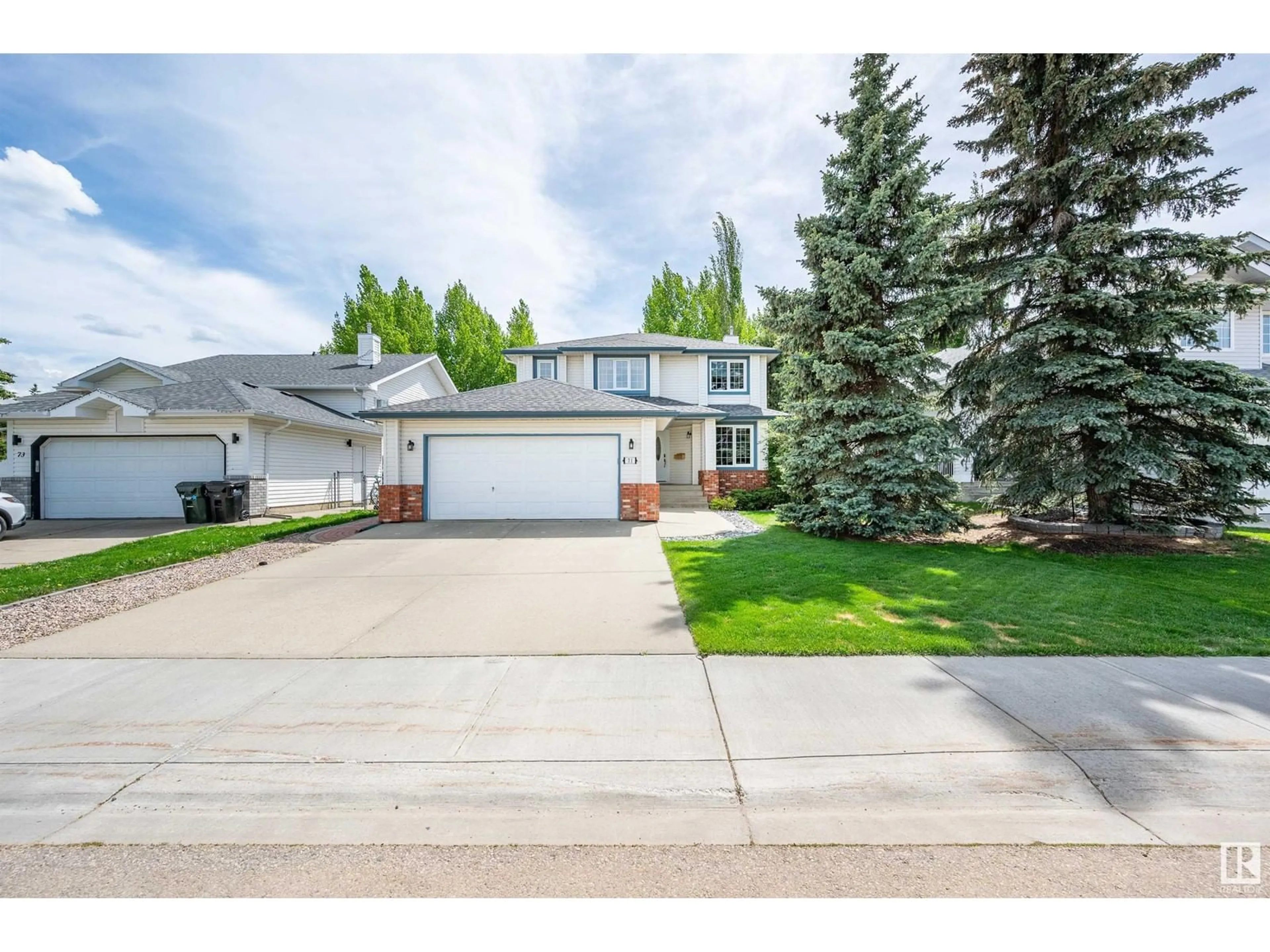 Home with vinyl exterior material, street for 71 CALICO DR, Sherwood Park Alberta T8A5P3