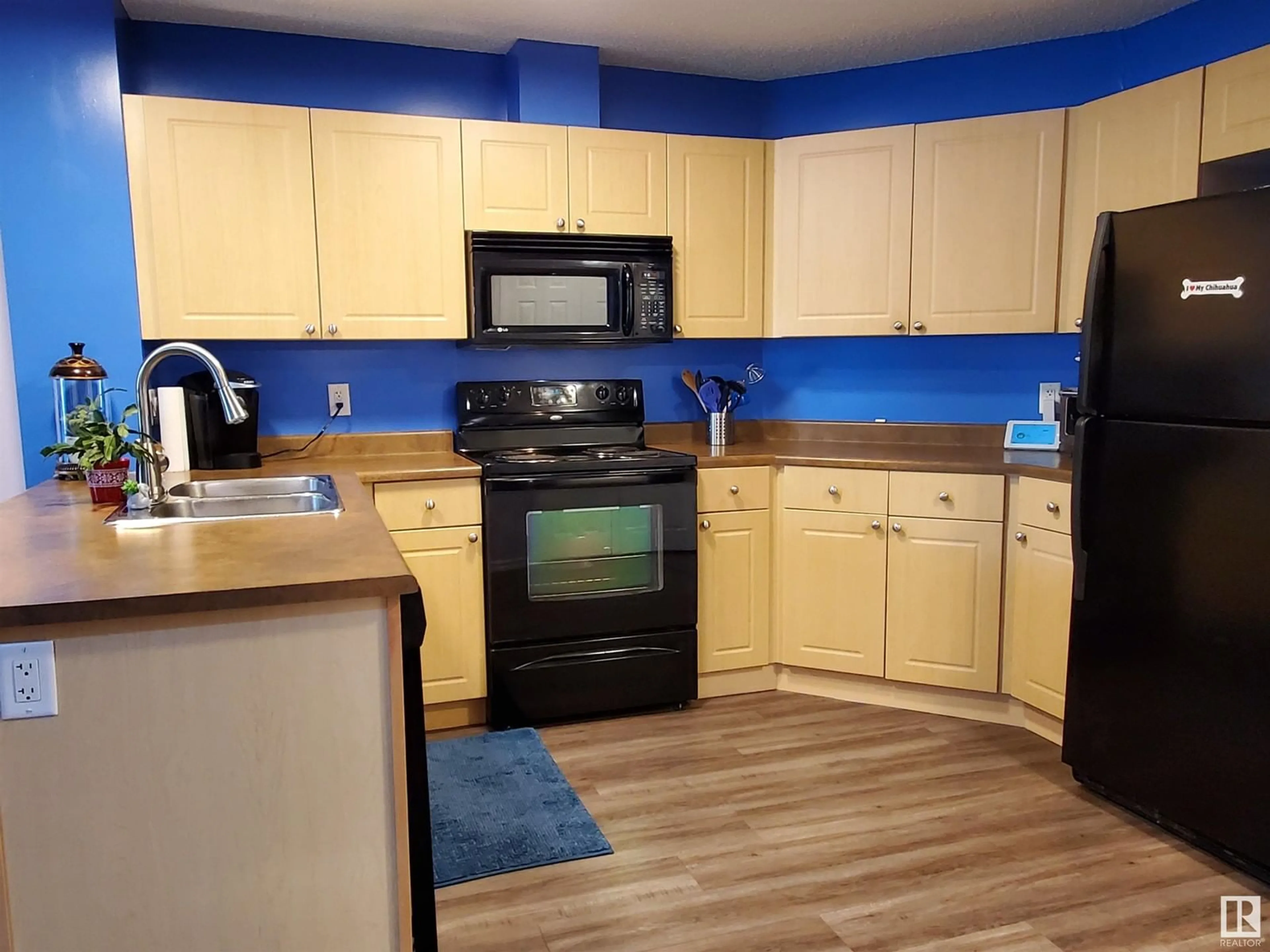 Standard kitchen, unknown for #109 - 4403 23 ST, Edmonton Alberta T6T1E4