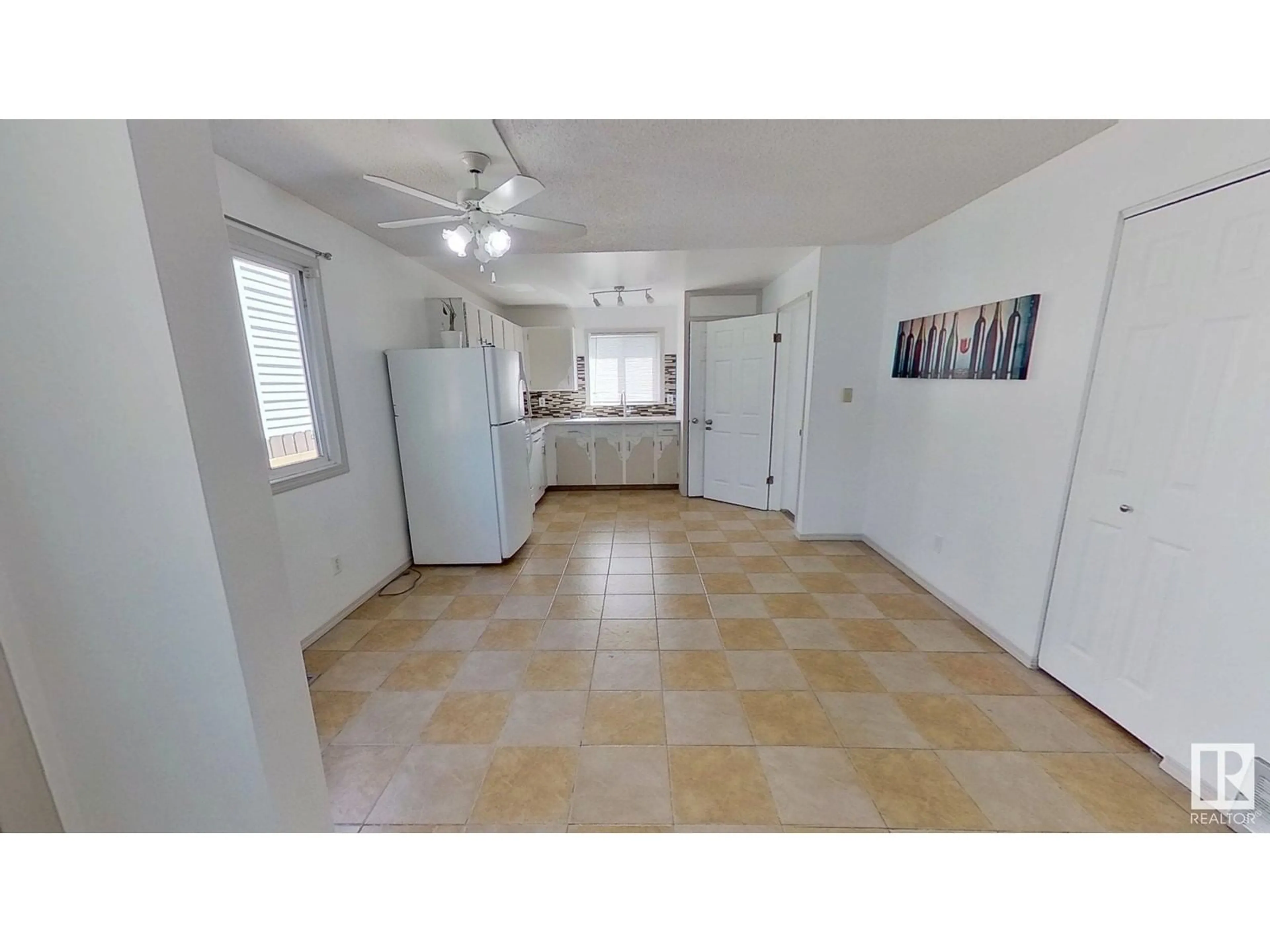 A pic of a room for 4109 38 ST, Edmonton Alberta T6L5E5