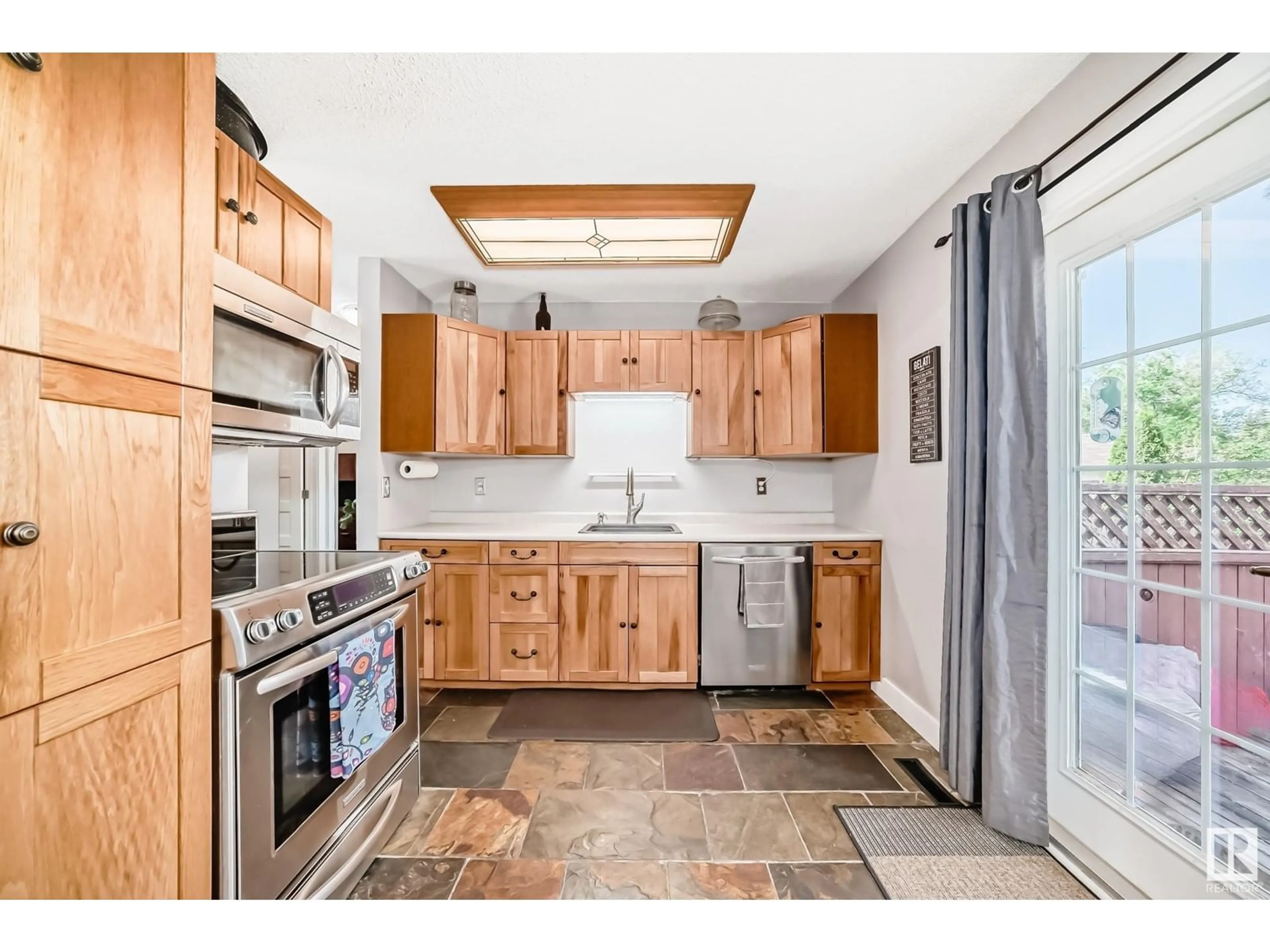 Standard kitchen, ceramic/tile floor for 17052 98 ST, Edmonton Alberta T5X3G6