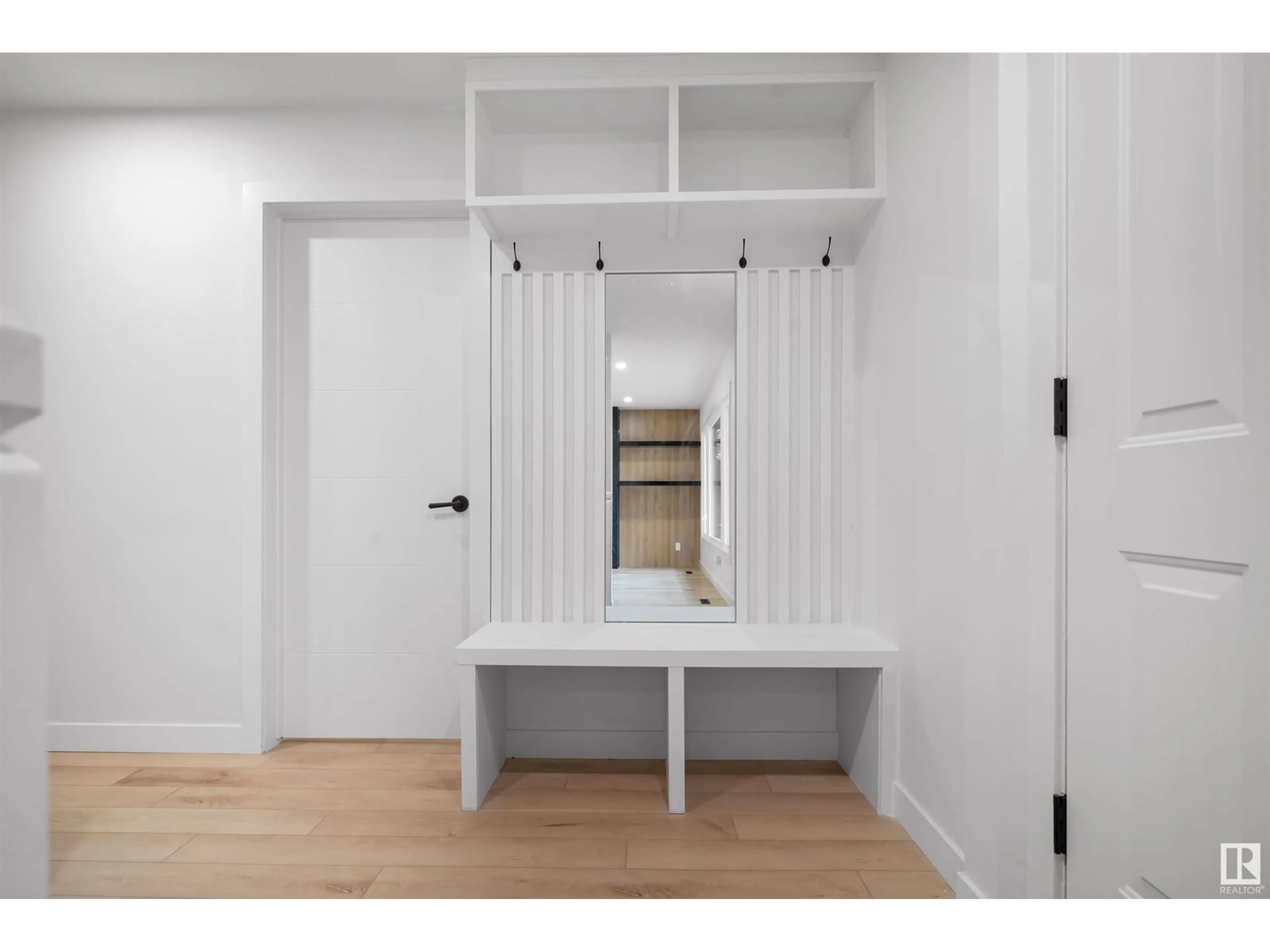 Indoor entryway for 7407 92 AV, Edmonton Alberta T6B0S8