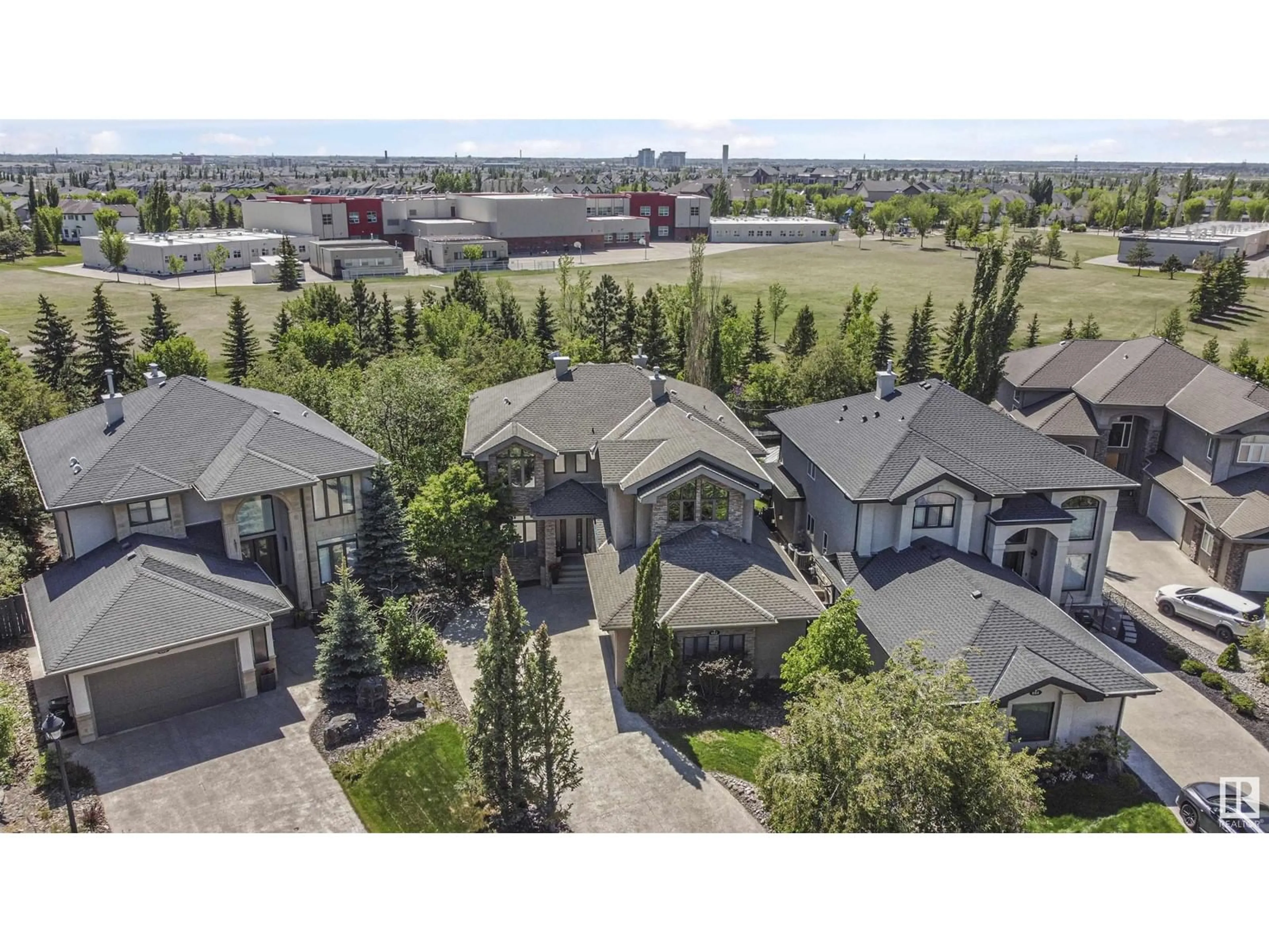 A pic from outside/outdoor area/front of a property/back of a property/a pic from drone, mountain view for 682 TODD LD, Edmonton Alberta T6R3N1