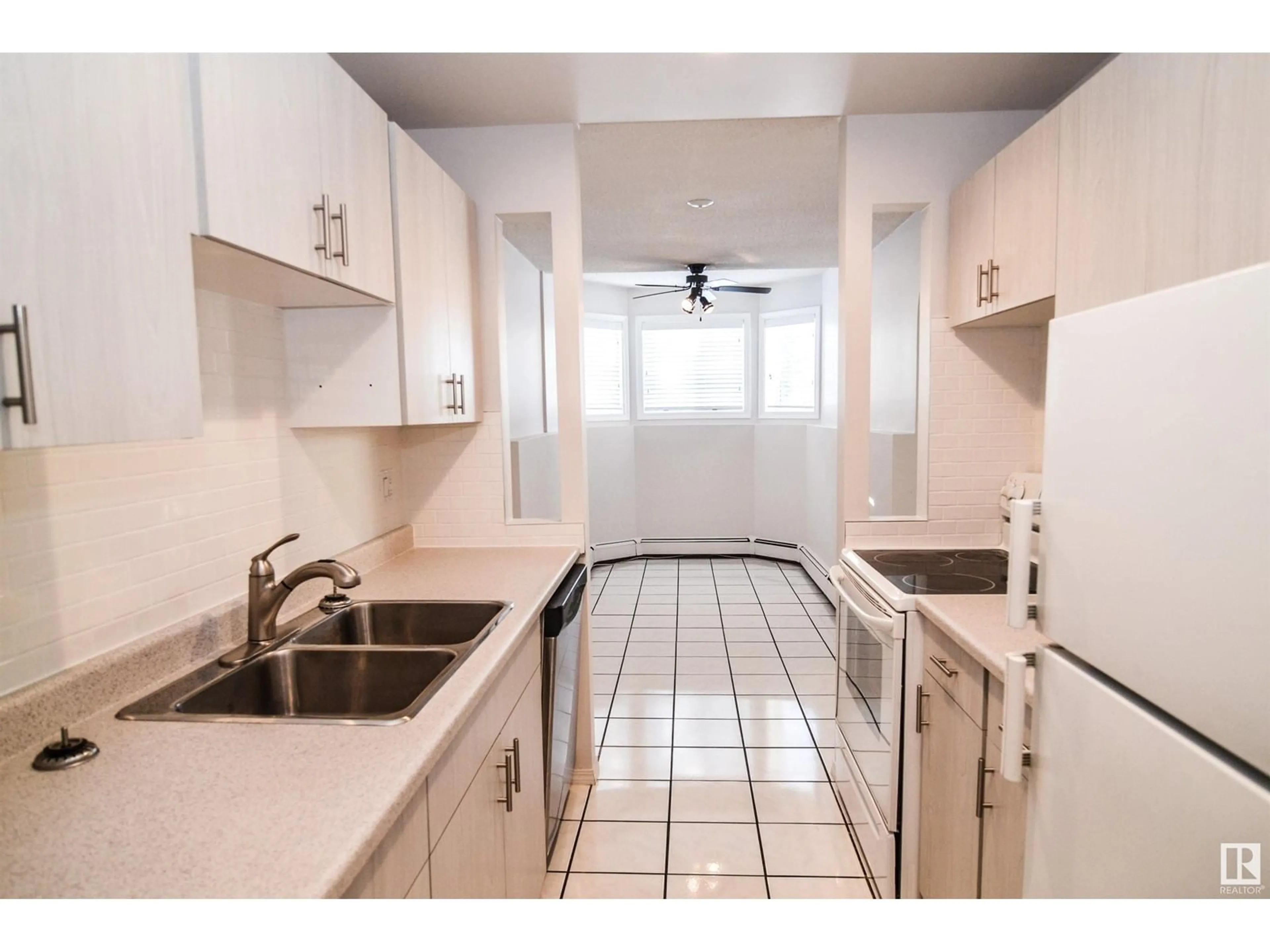 Standard kitchen, ceramic/tile floor for #103 - 11460 40 AV NW, Edmonton Alberta T6J0R5
