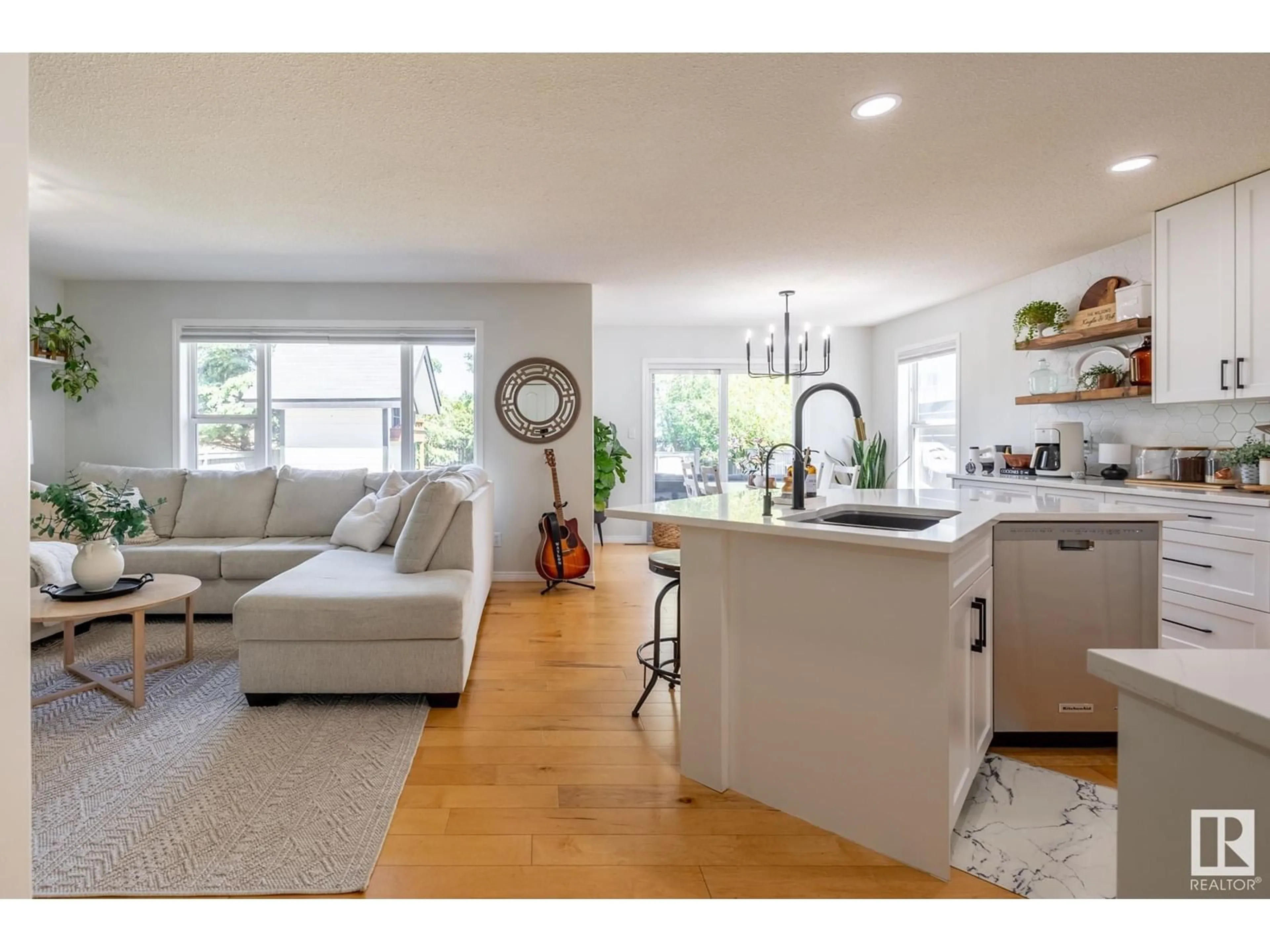 Open concept kitchen, unknown for 98 BONIN CR, Beaumont Alberta T4X1N7