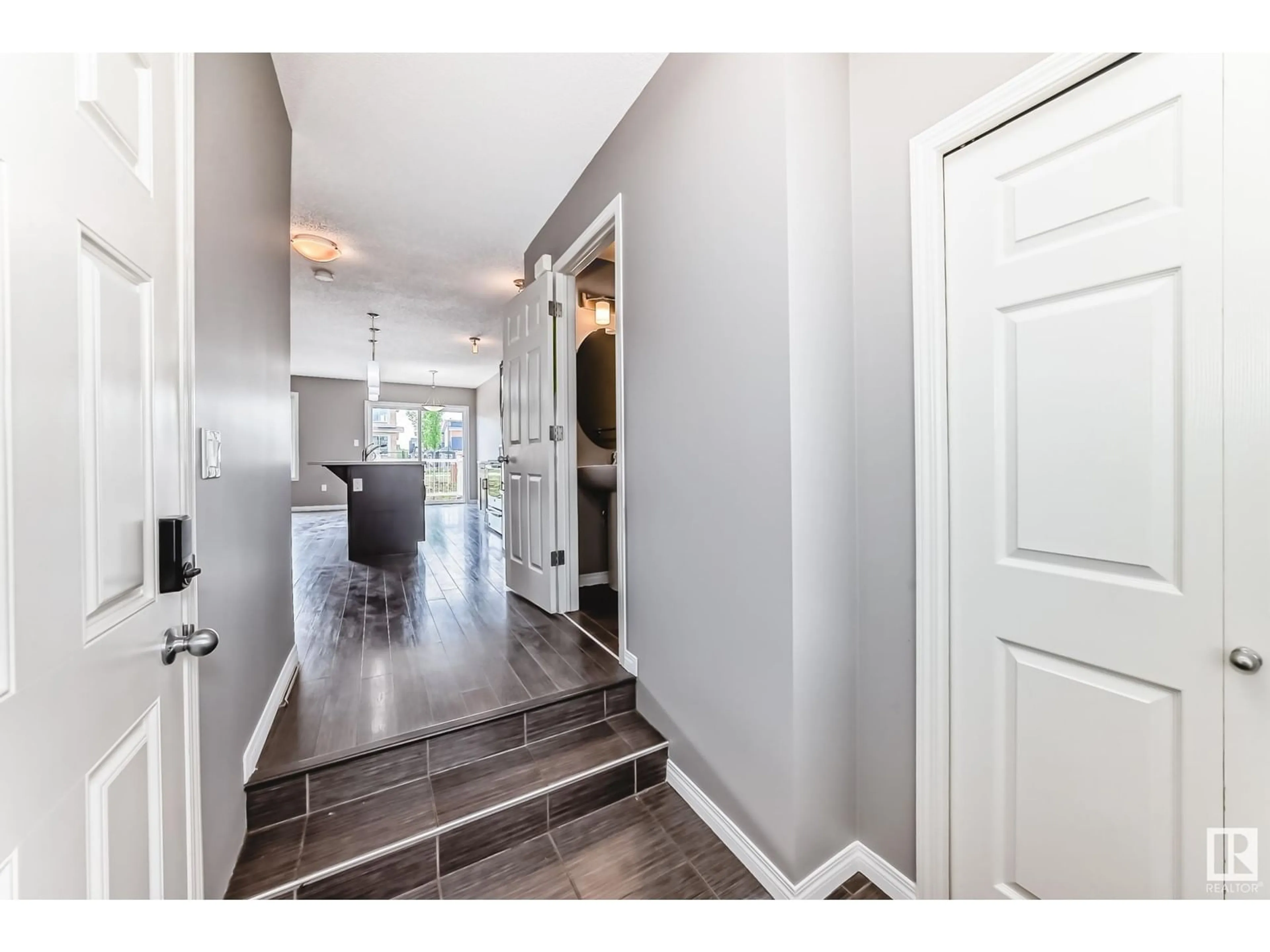 Indoor entryway for LI SW - 5181 CRABAPPLE LINK, Edmonton Alberta T6X1X1