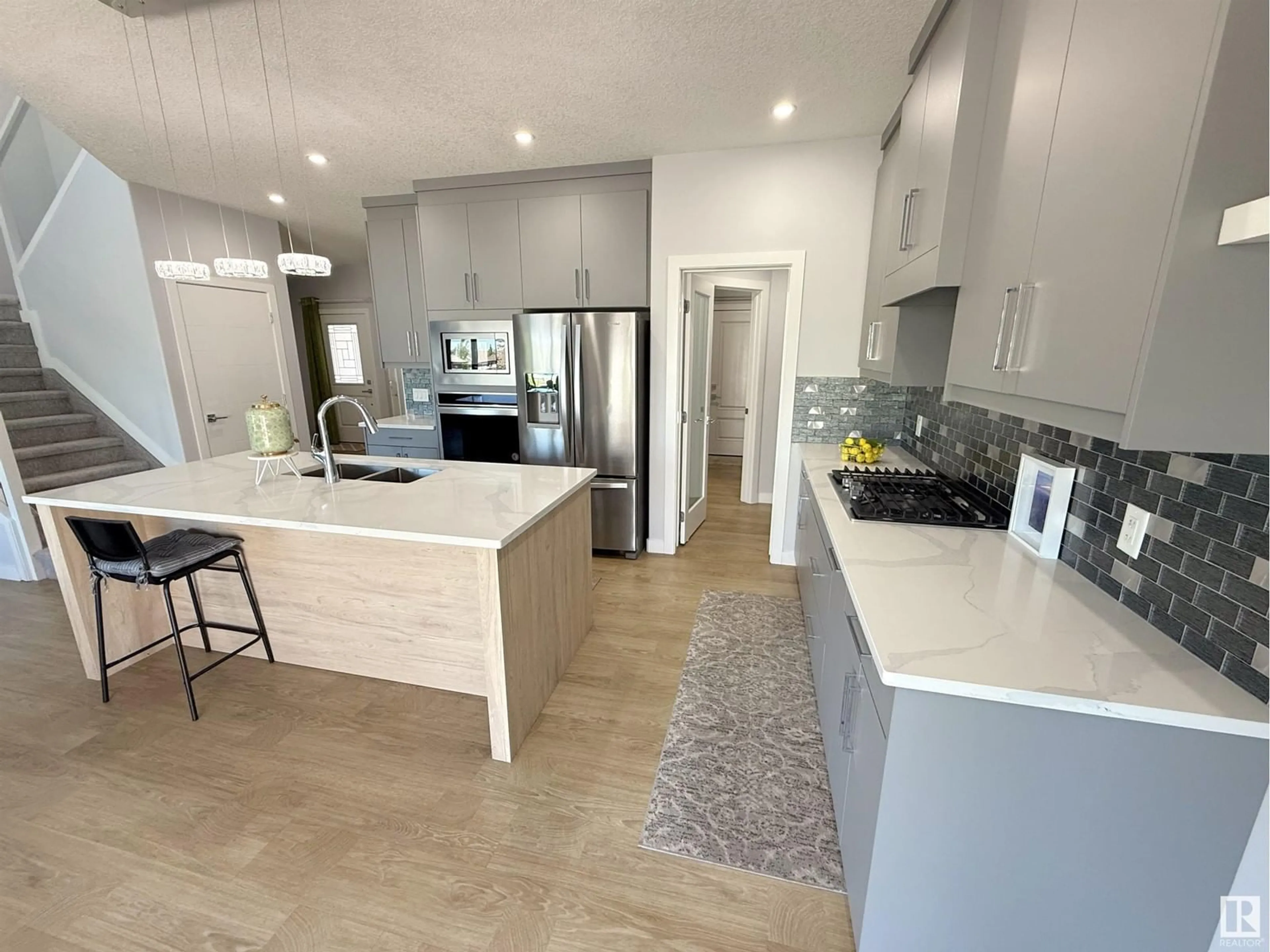 Open concept kitchen, unknown for 82 MEADOWLAND WY, Spruce Grove Alberta T7X0S4