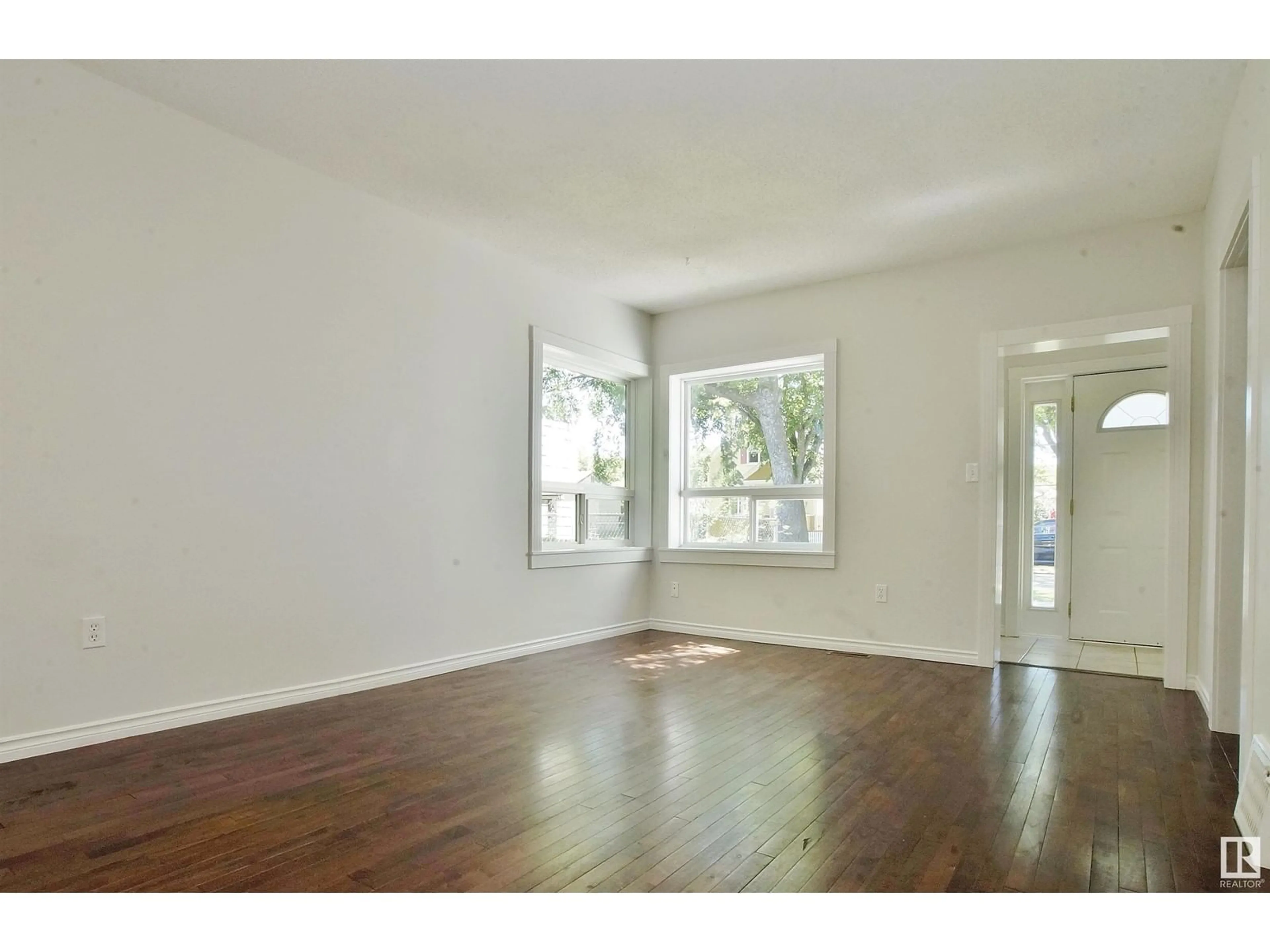 A pic of a room for NW - 11433 88 ST, Edmonton Alberta T5B3P9