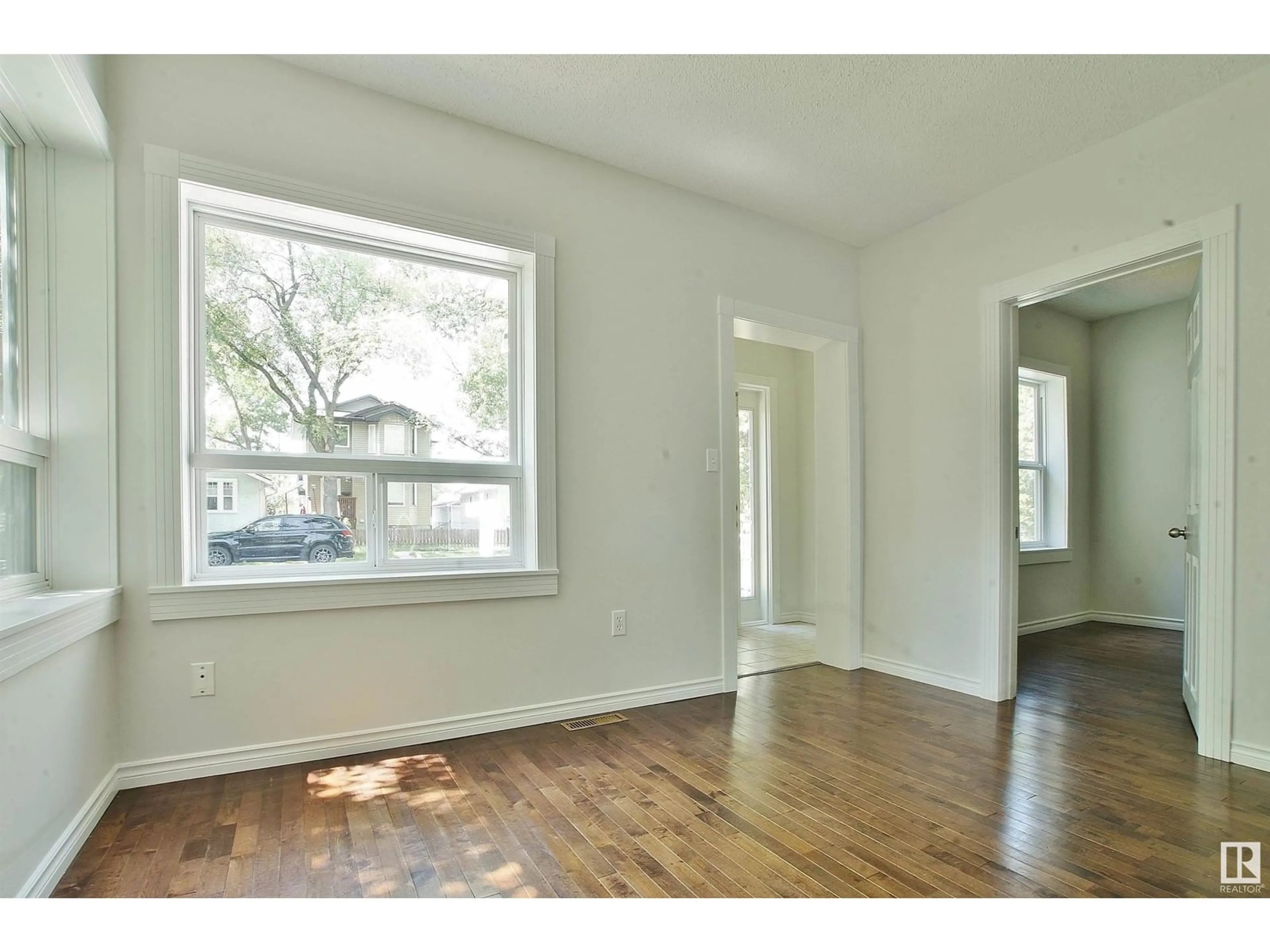 A pic of a room for NW - 11433 88 ST, Edmonton Alberta T5B3P9