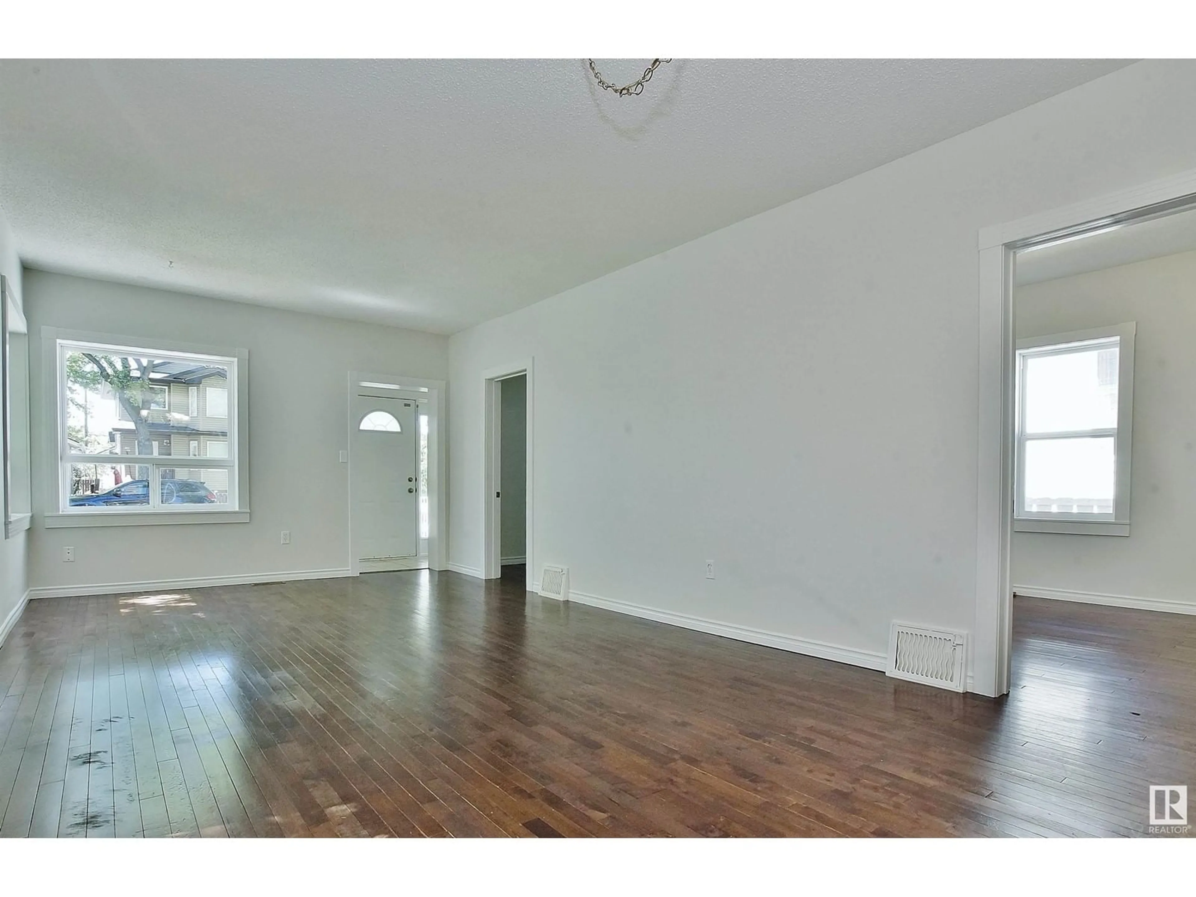 A pic of a room for NW - 11433 88 ST, Edmonton Alberta T5B3P9