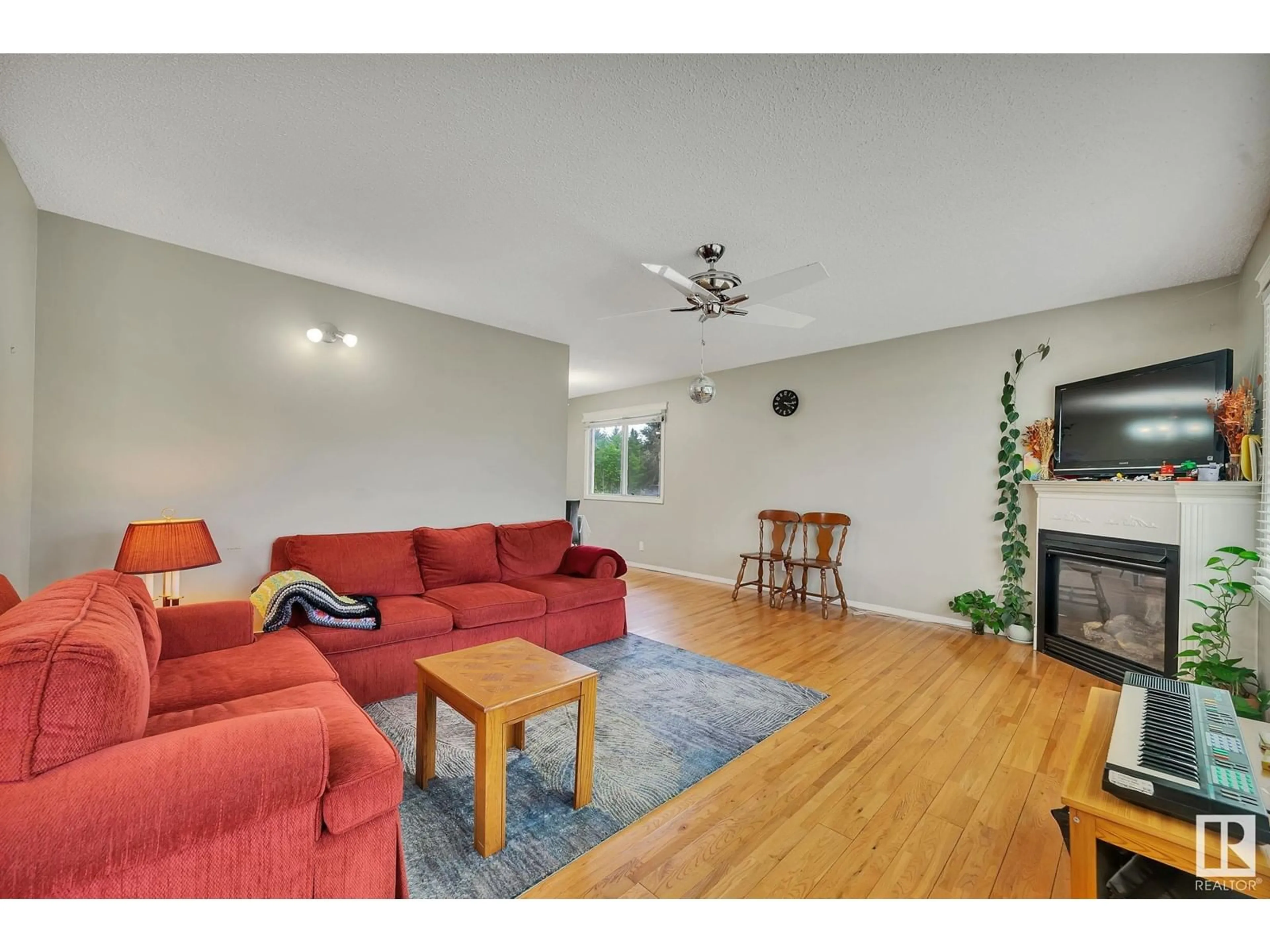 Living room with furniture, unknown for 107 EKOTA CR, Edmonton Alberta T6K2J6