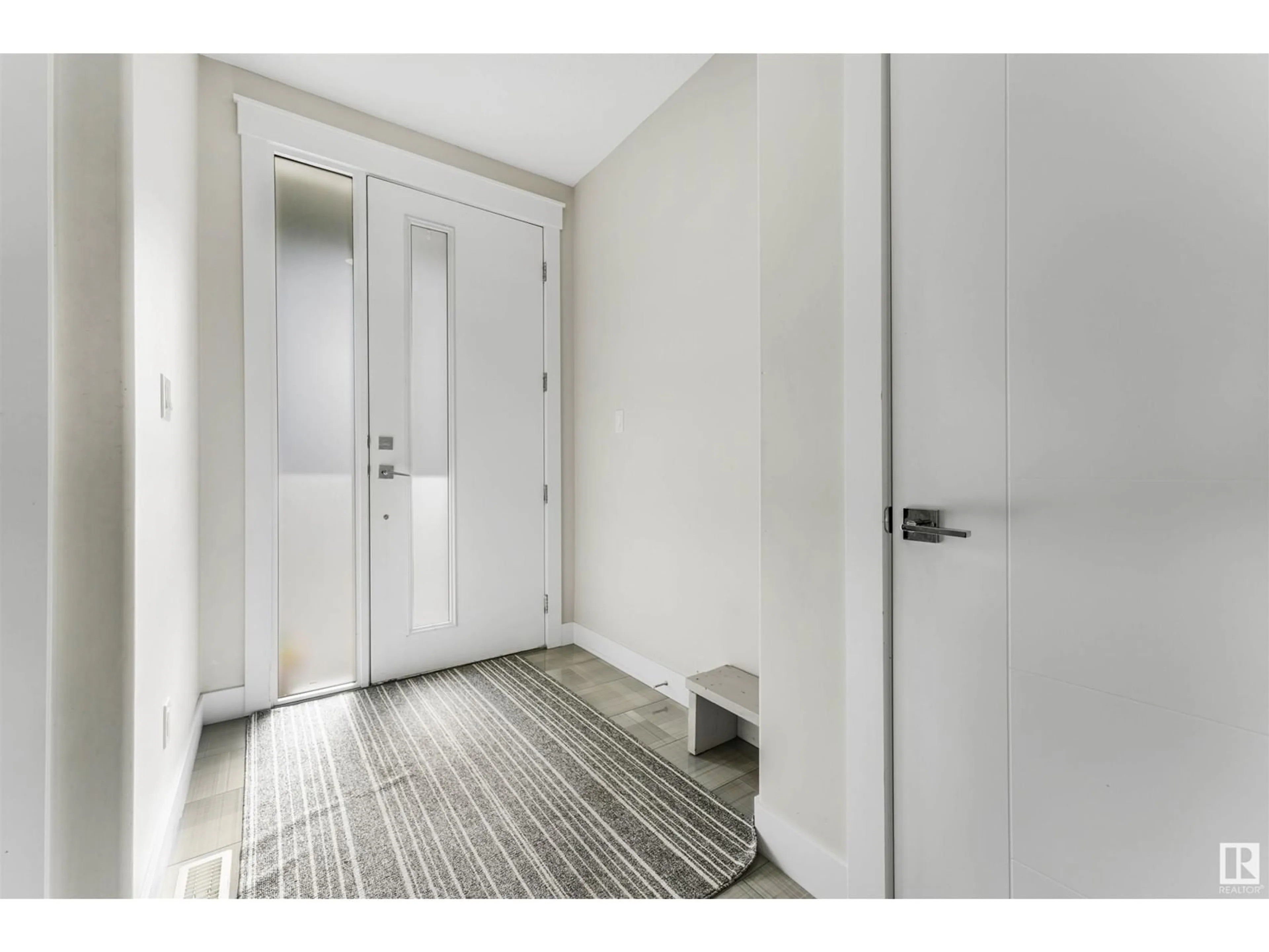 Indoor entryway for NW - 17024 62 ST, Edmonton Alberta T5Y3S4