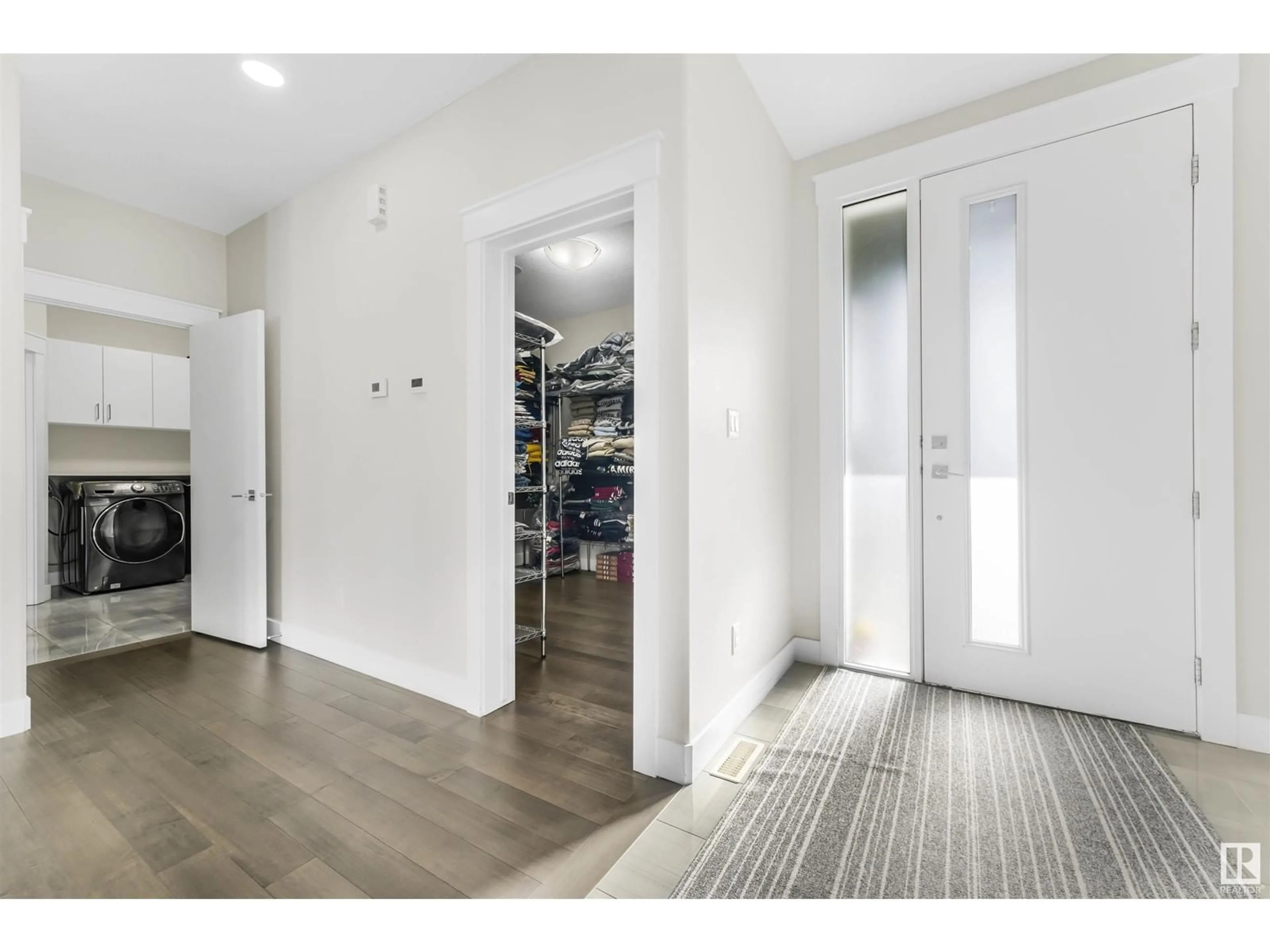 Indoor entryway for NW - 17024 62 ST, Edmonton Alberta T5Y3S4