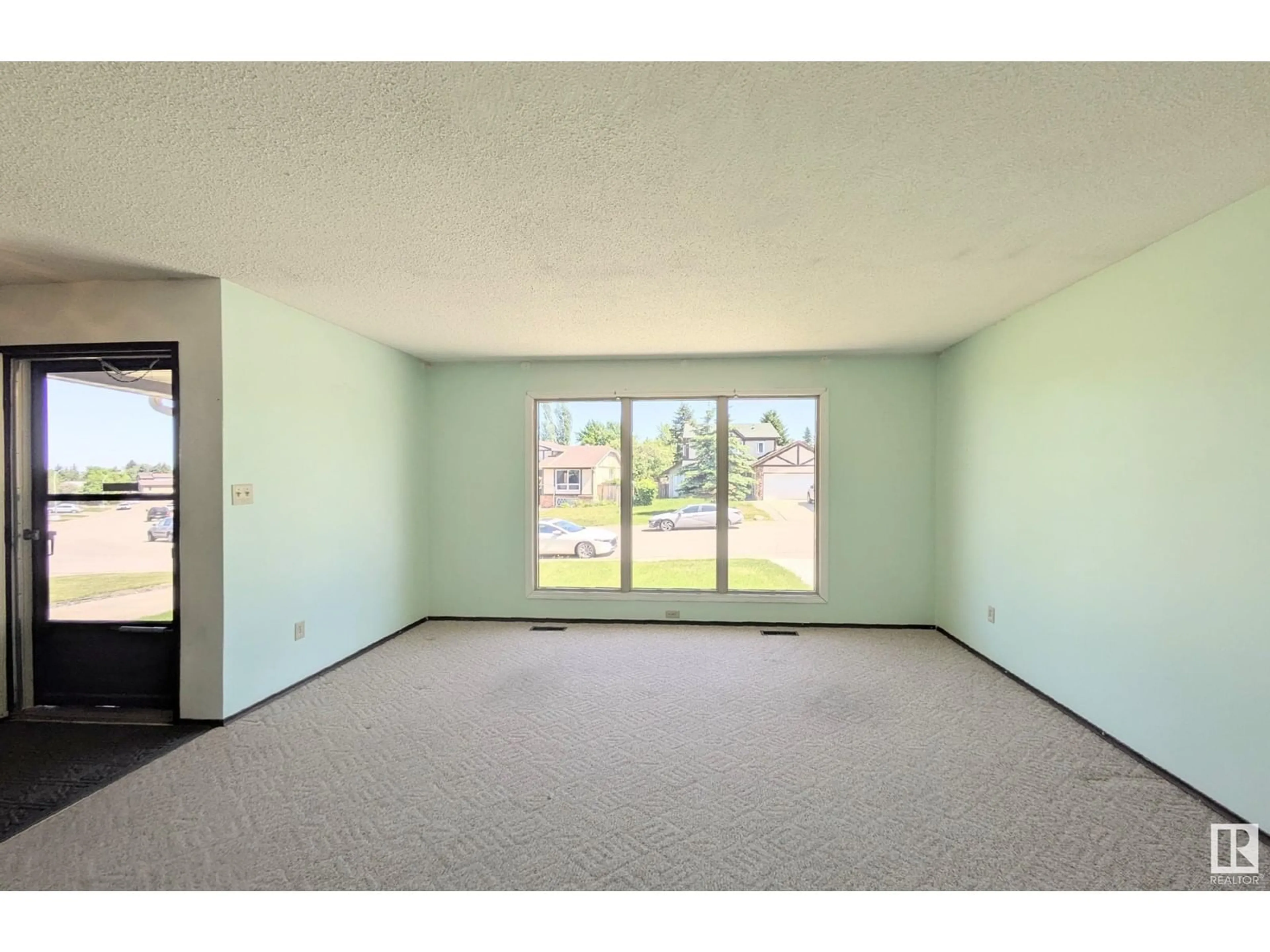 A pic of a room for 3916 57 ST, Edmonton Alberta T6L1B6